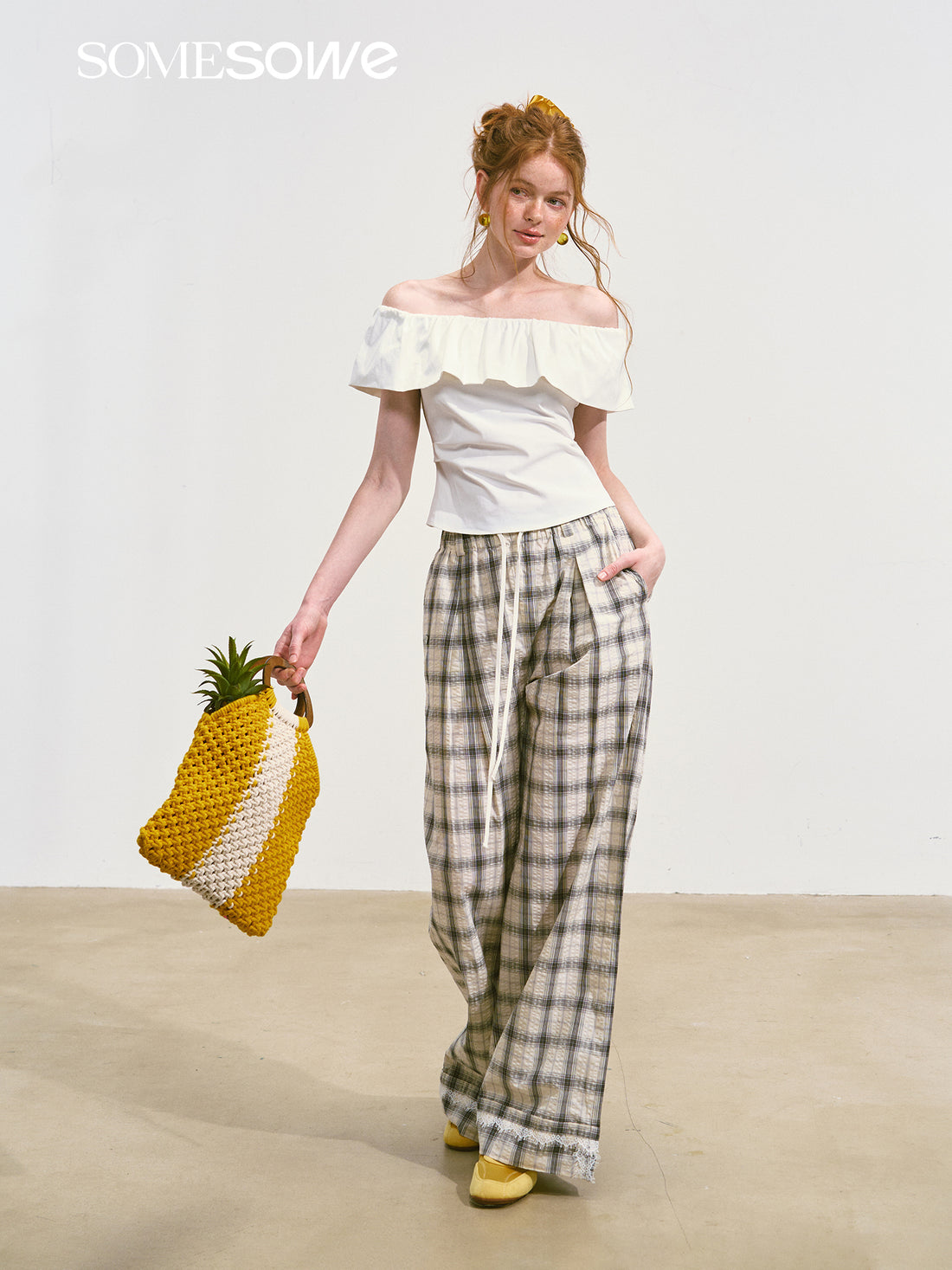 SOMESOWE S2508111 Off shoulder pleated top