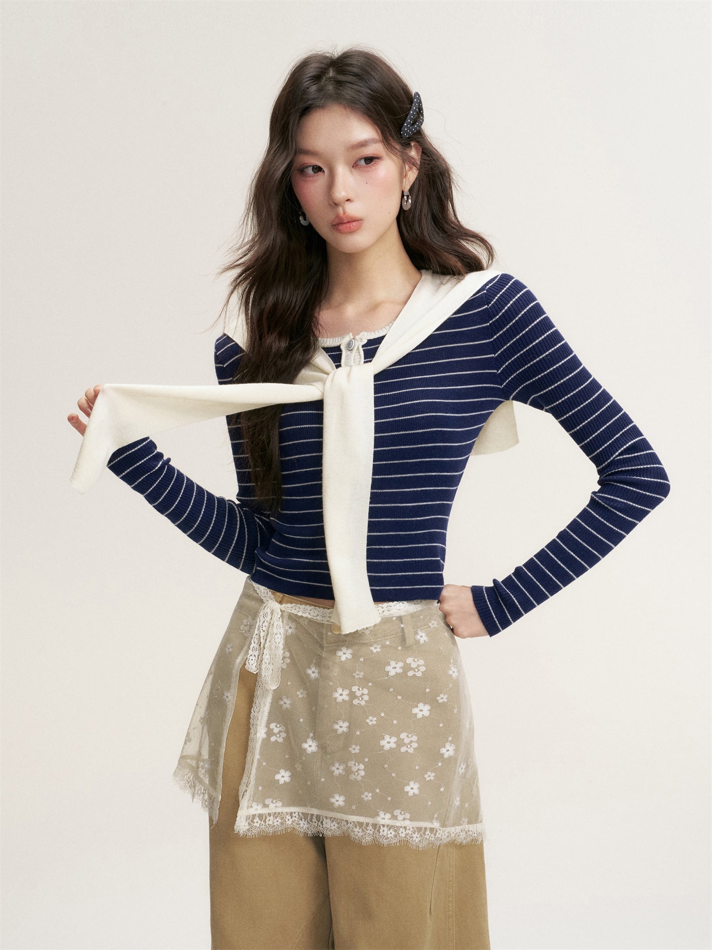 16DEWS 16D25449 Fake two piece slim fit long sleeved knitted top