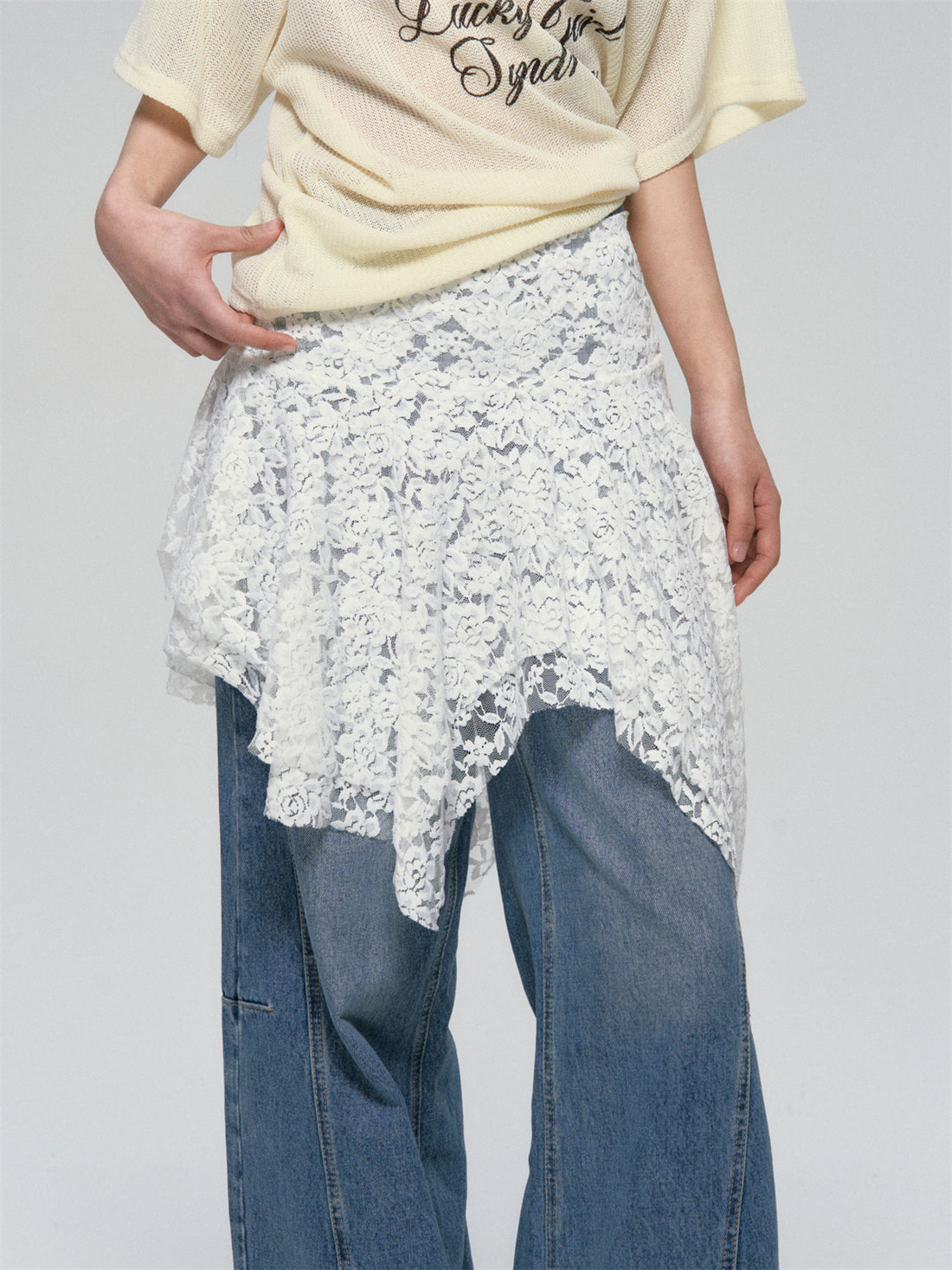 AsGony ASG25094 White irregular lace skirt