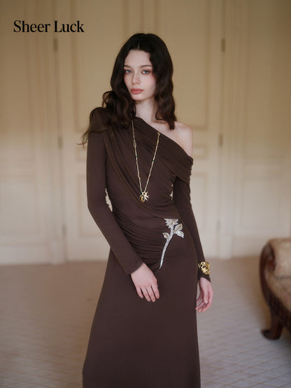 SHEERLUCK SLLYQ26709 Rosette Slim-Fit Asymmetric Off-Shoulder Dress-Mocha Brown