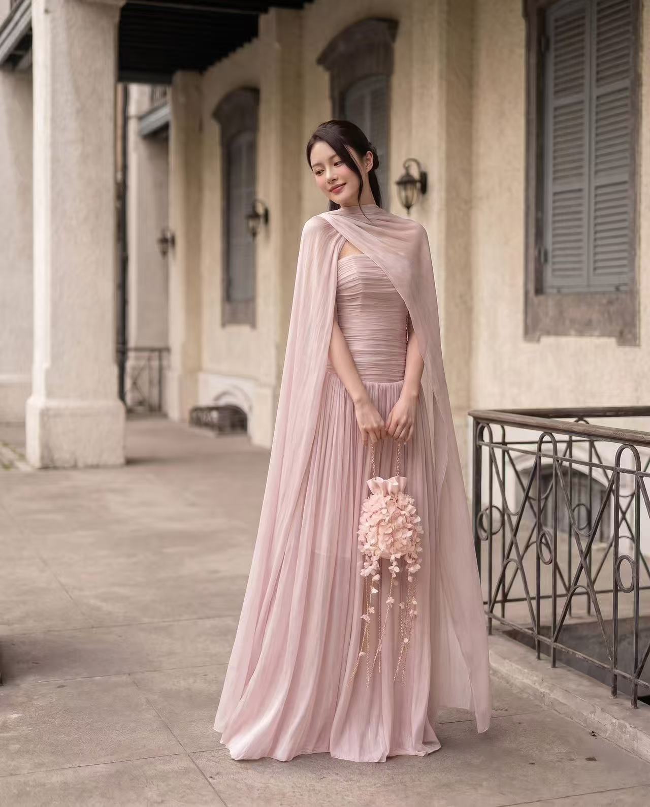 Lovelyn Blush Bloom