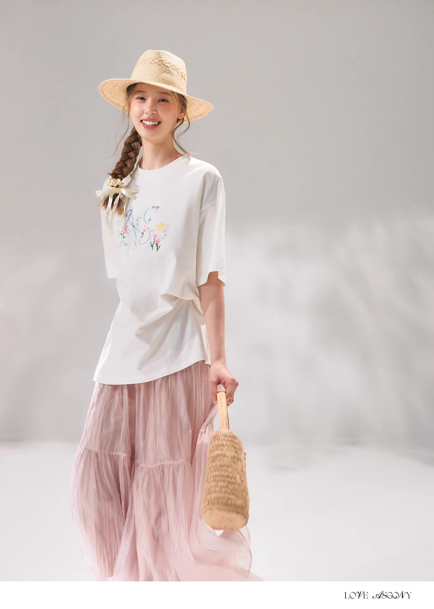 AsGony ASG26086 Cross embroidered round neck loose T-shirt