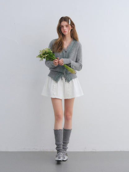 AsGony ASG25662 Sheep wool lace patchwork V-neck knitted sweater