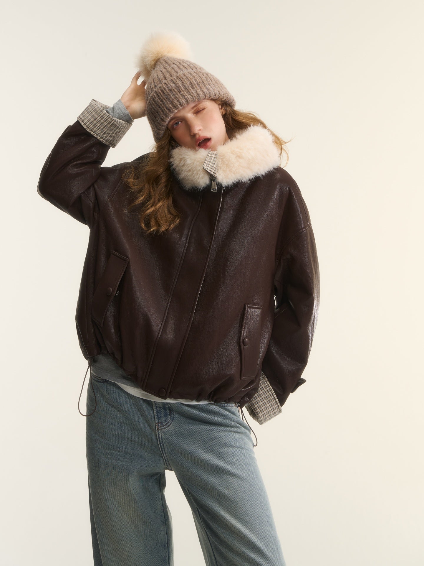 AsGony ASG252690 Grid splicing suede collar short leather down jacket