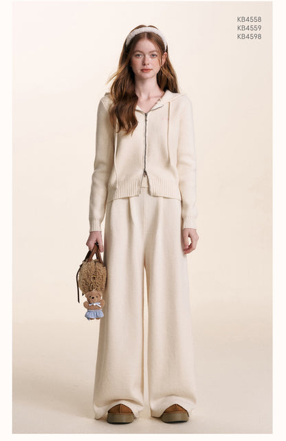 Kroche Embroidered knitted coat + pants set