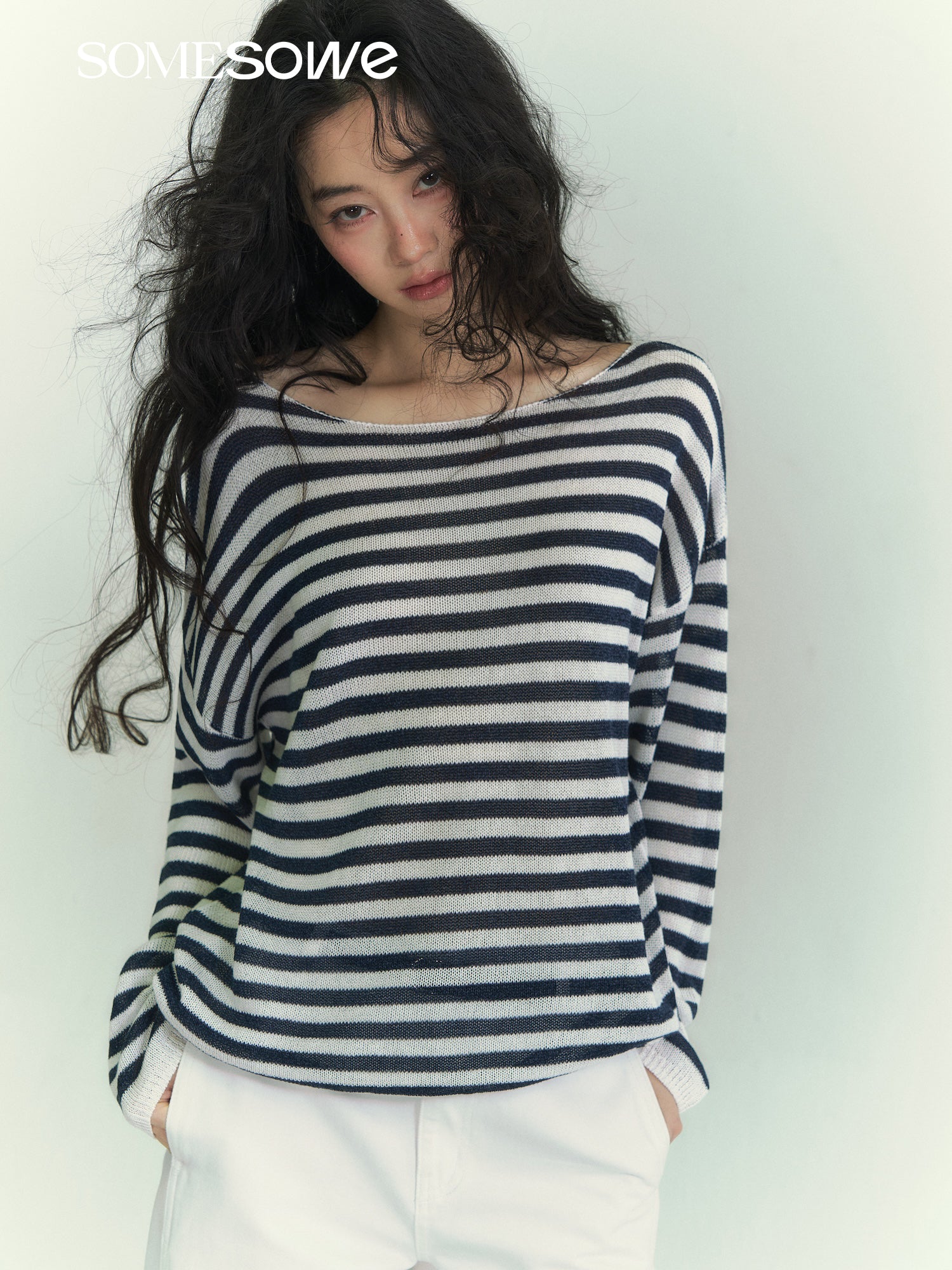 SOMESOWE S2609072 Striped one collar long sleeved top