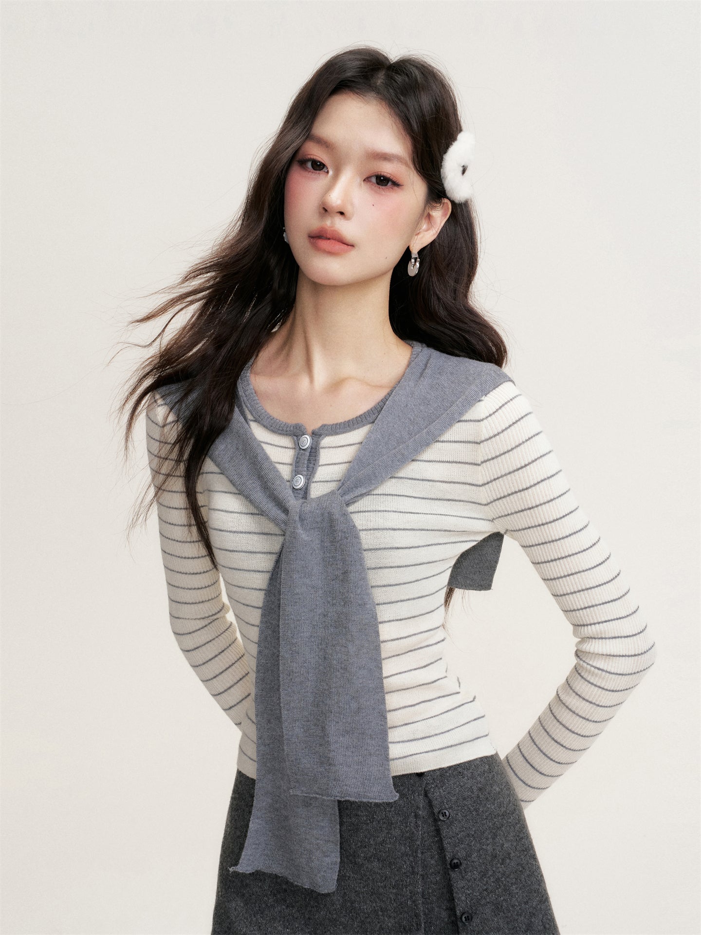 16DEWS 16D25449 Fake two piece slim fit long sleeved knitted top