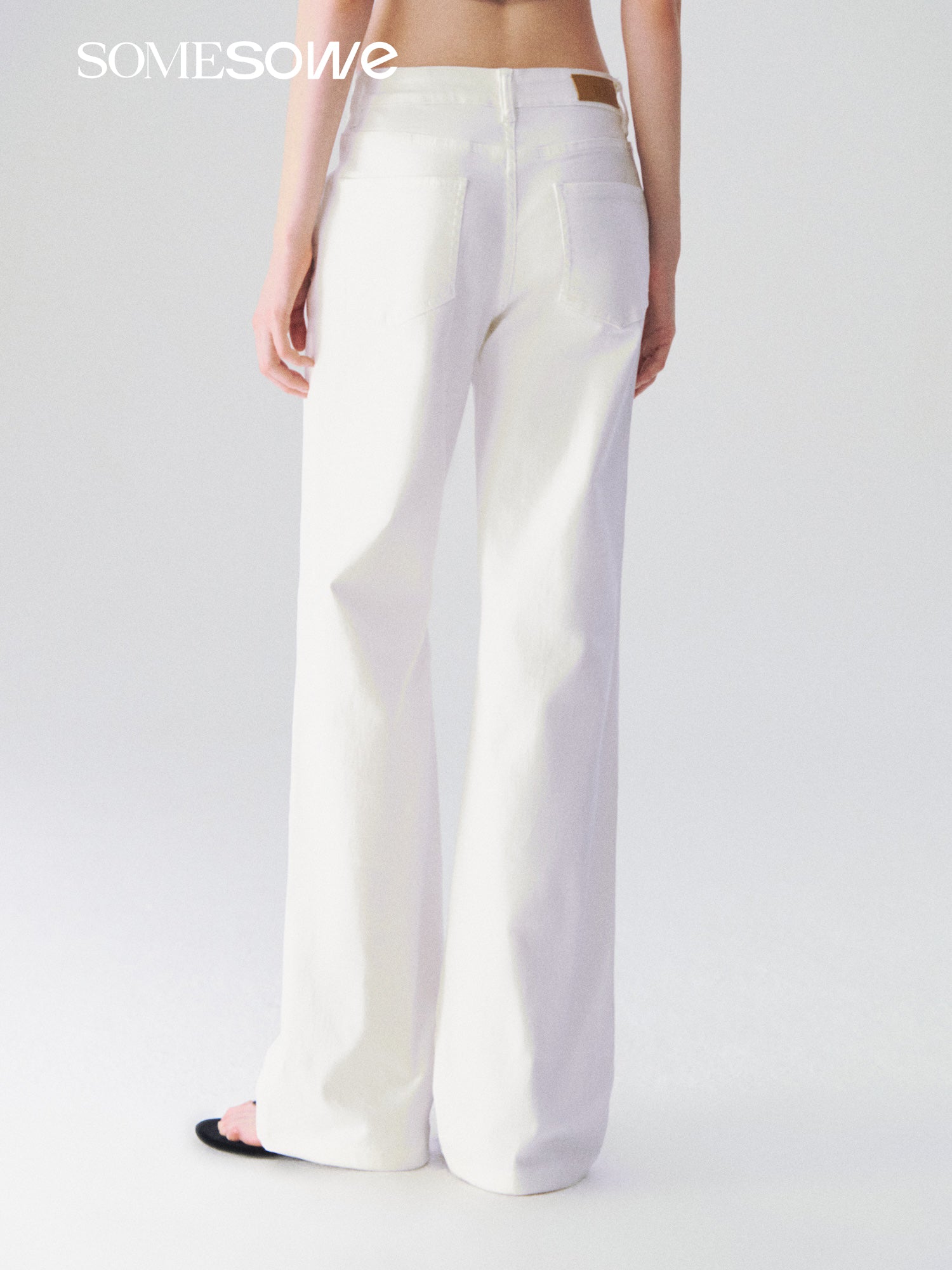 SOMESOWE S2609092 Elastic straight leg white jeans