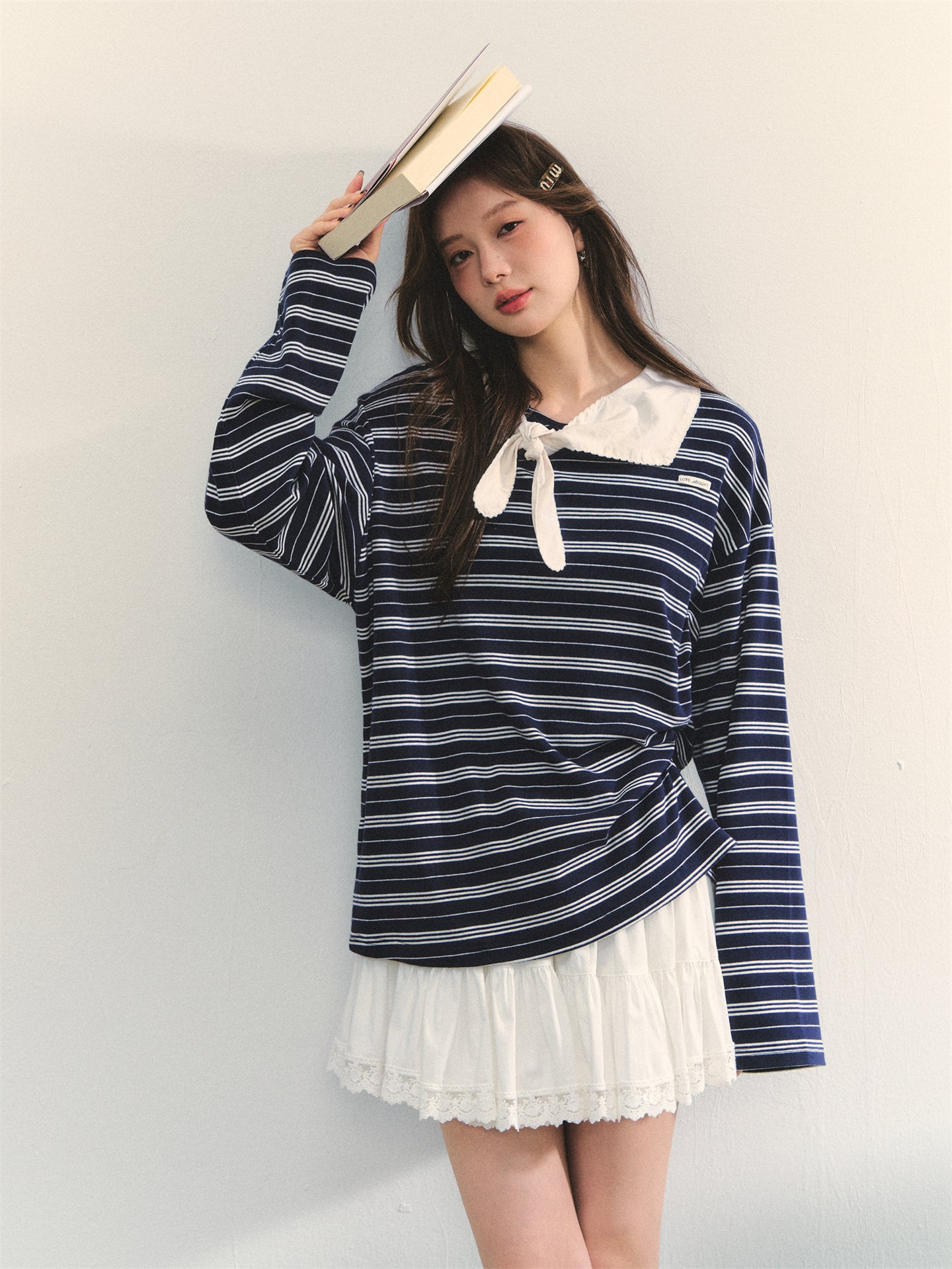 AsGony ASG25318 Striped tie with loose T-shirt