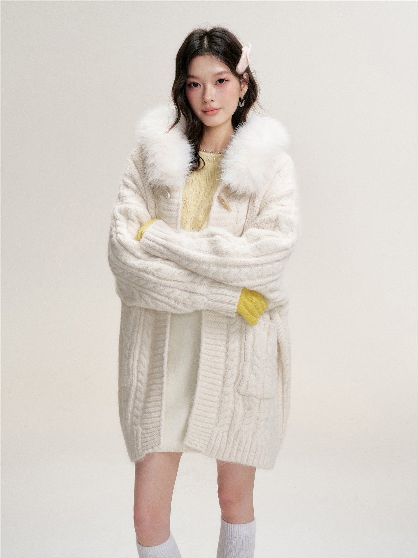 16DEWS 16D25462 Knitted hooded mid length sweater jacket