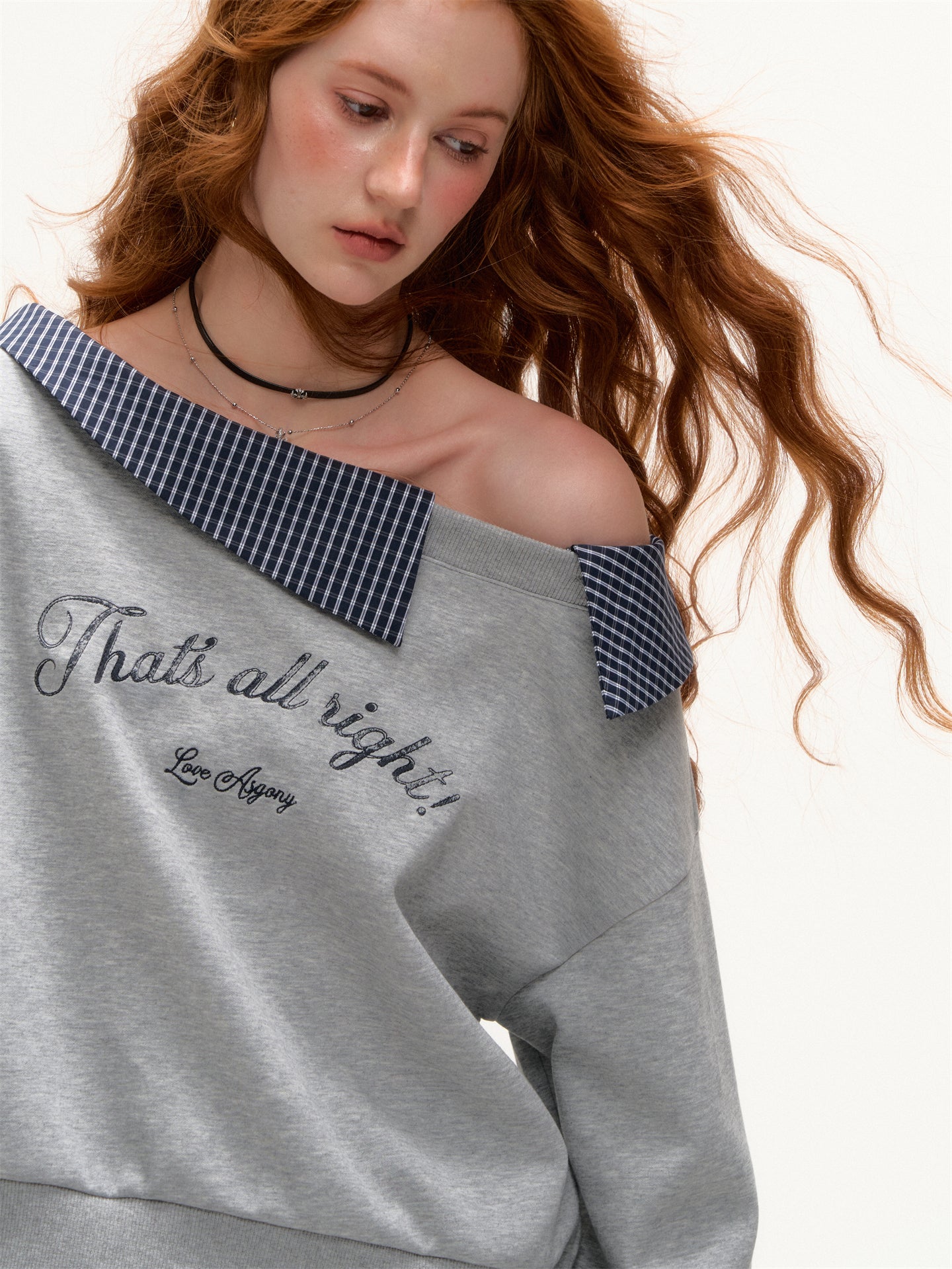 AsGony ASG25422 Off shoulder slanted shoulder patchwork printed embroidered hoodie
