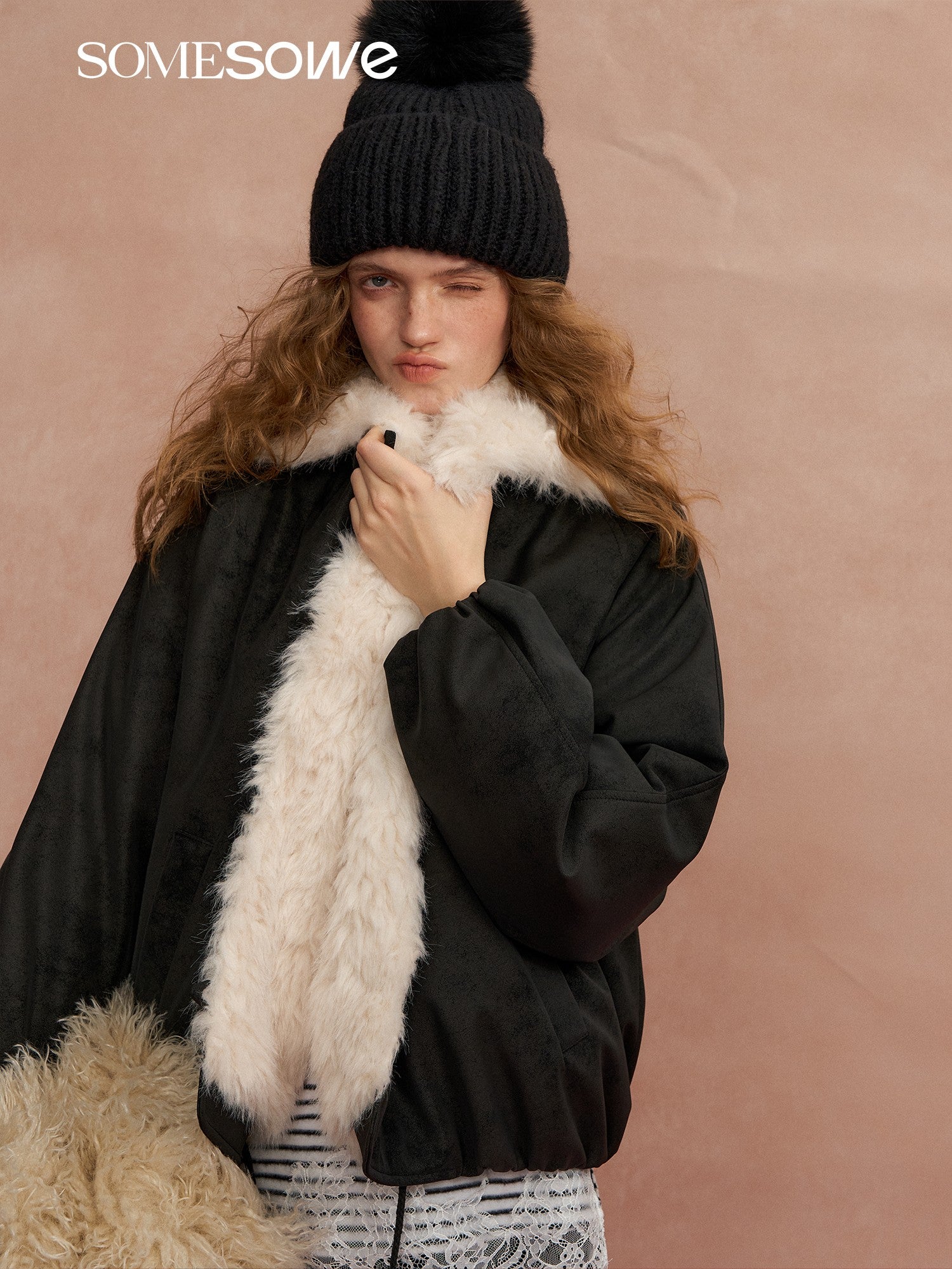 SOMESOWE S2508290 Large collar flower bud short down jacket