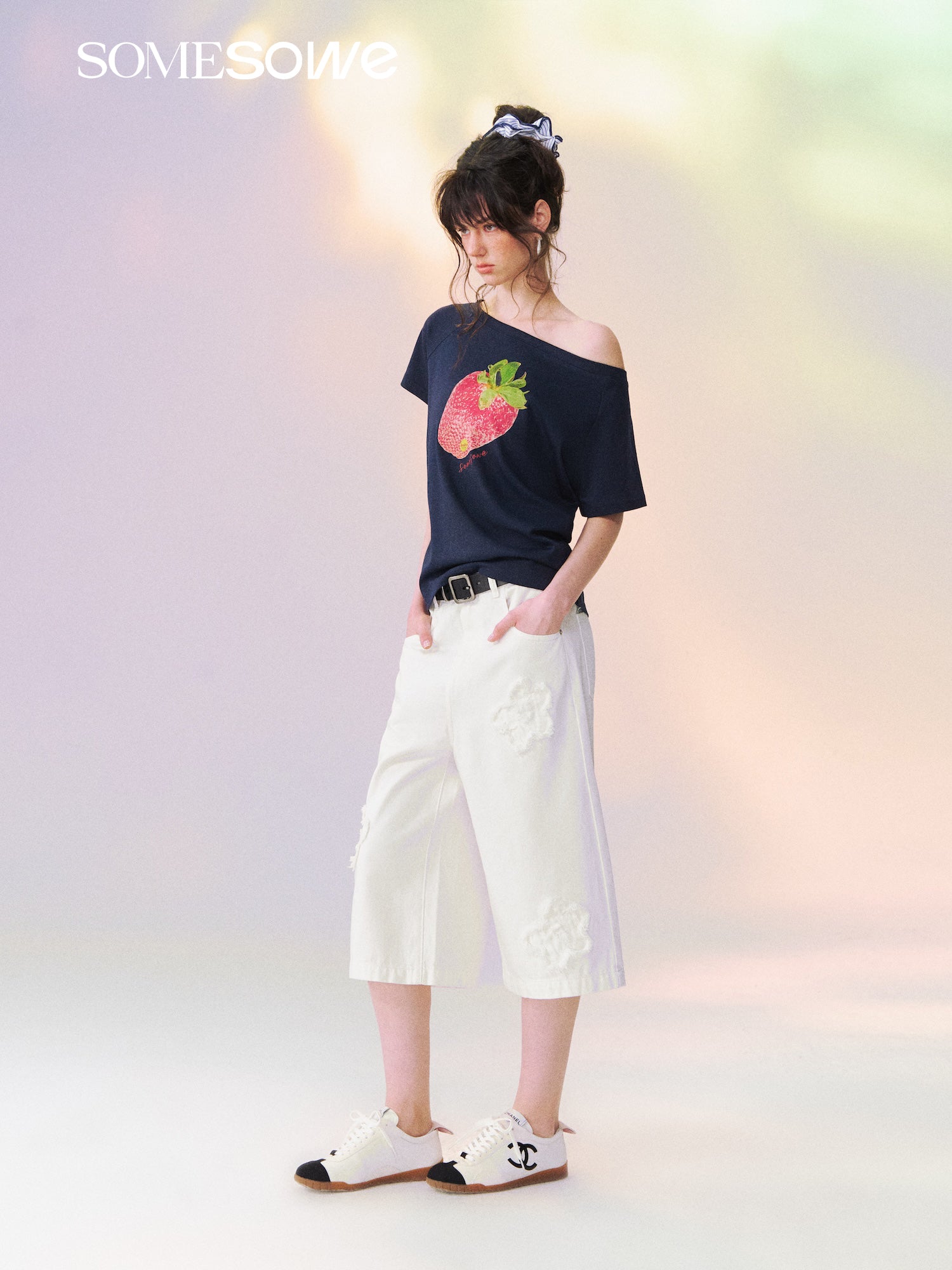 SOMESOWE S2609138 Frayed Floral Wide-Leg Capri Pants