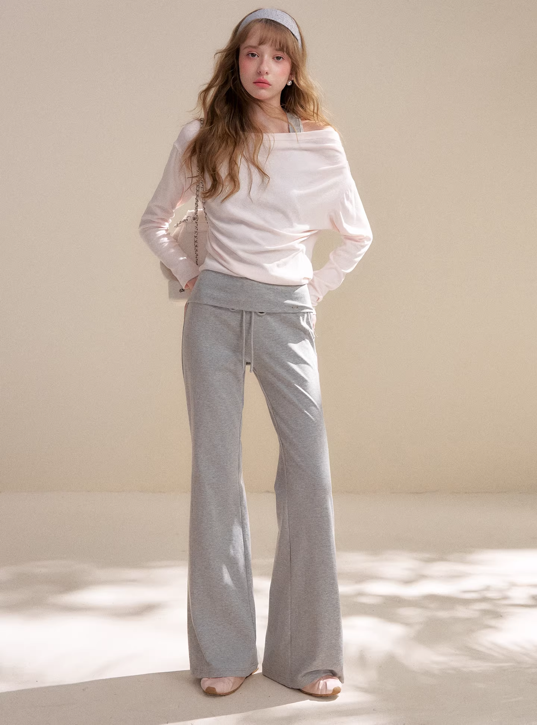 Kroche KZY8071&amp;KZY8072 Off shoulder contrasting T-shirt + pants