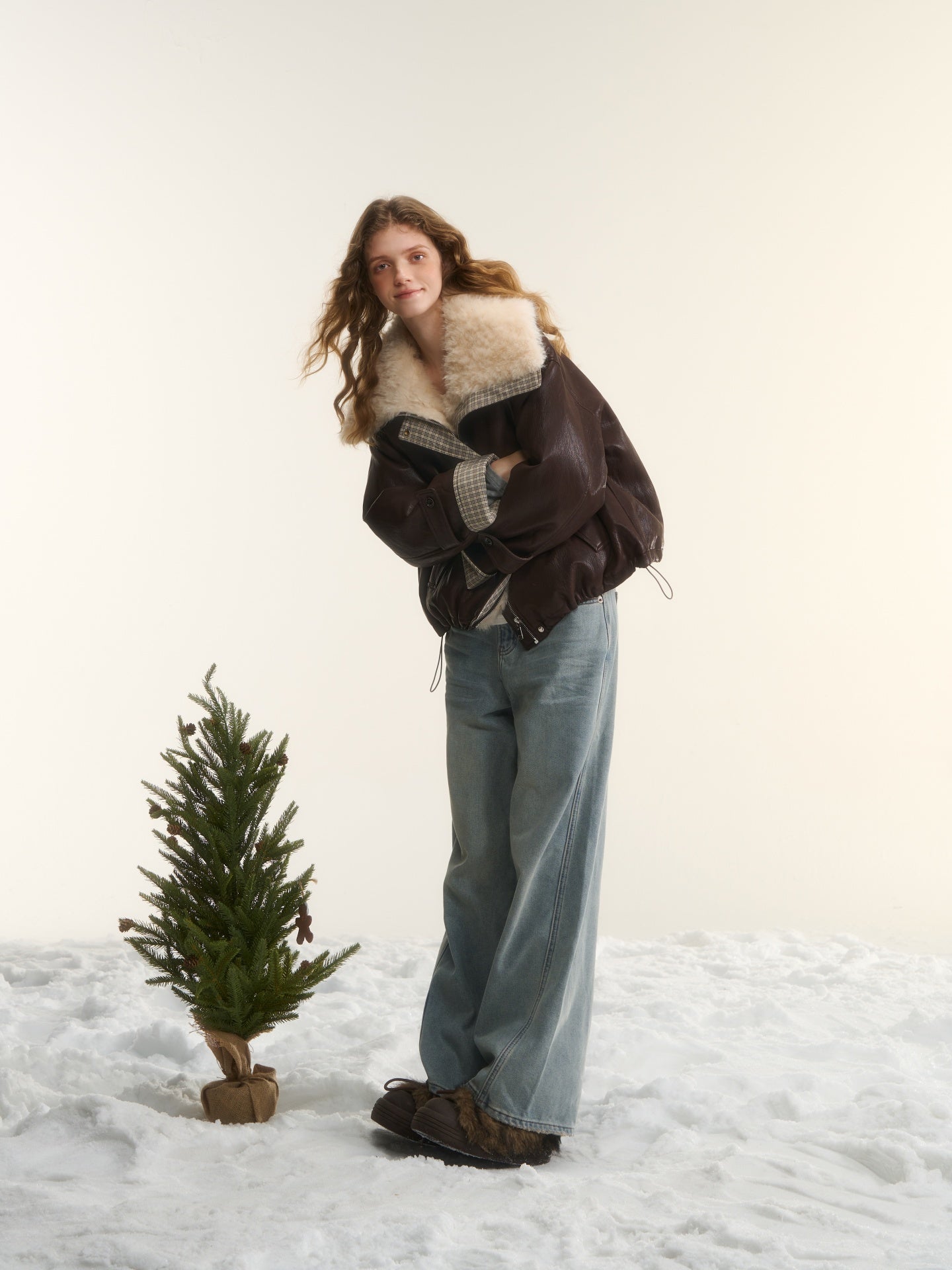 AsGony ASG252690 Grid splicing suede collar short leather down jacket