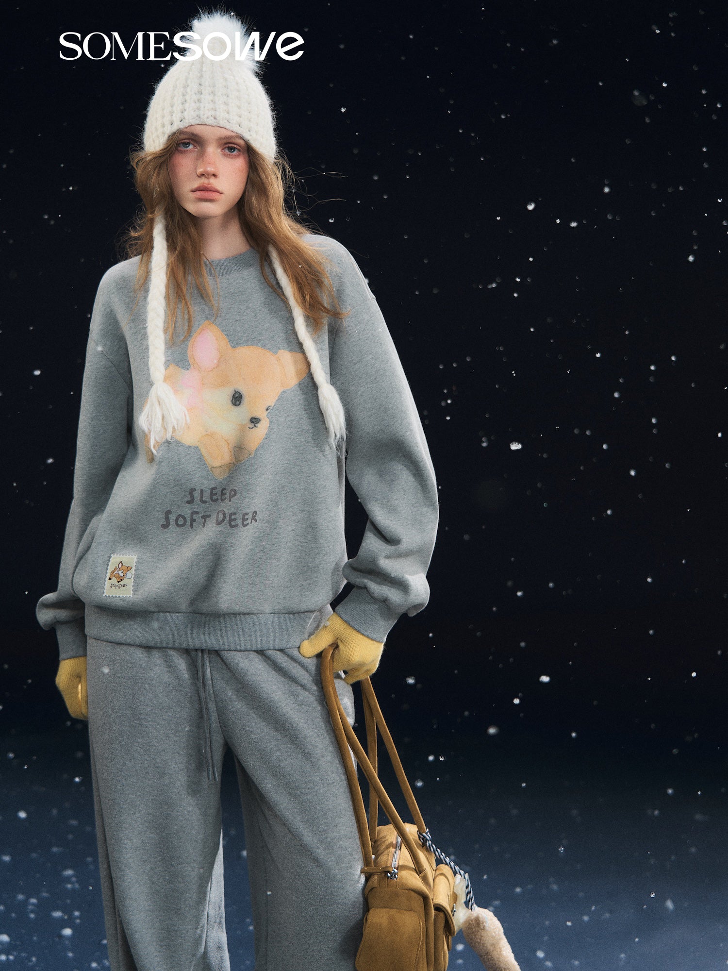 SOMESOWE S2508317 Little deer velvet round neck long sleeved sweatshirt