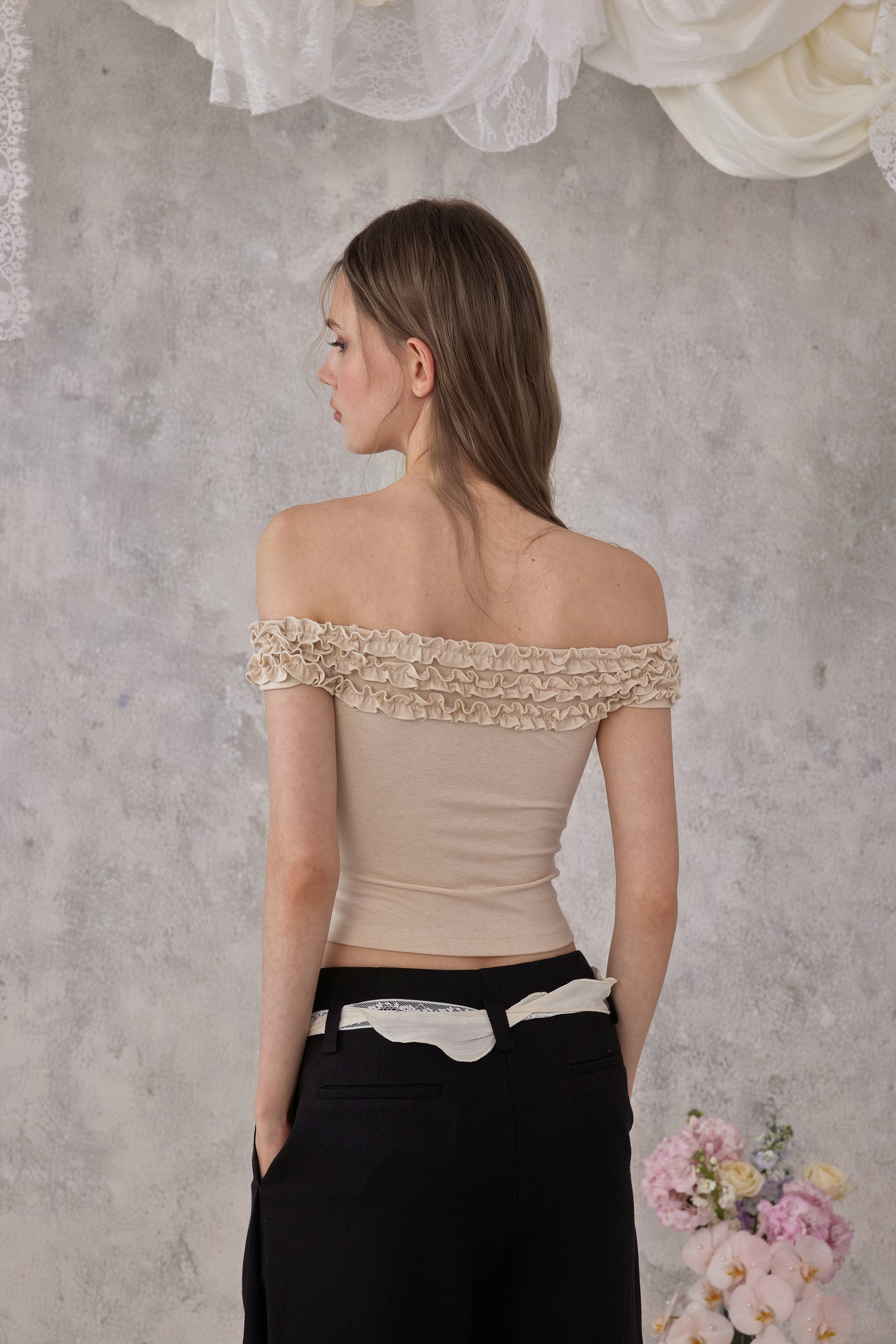 NOMEANSNO N157 Ruffled off-shoulder top (2color)