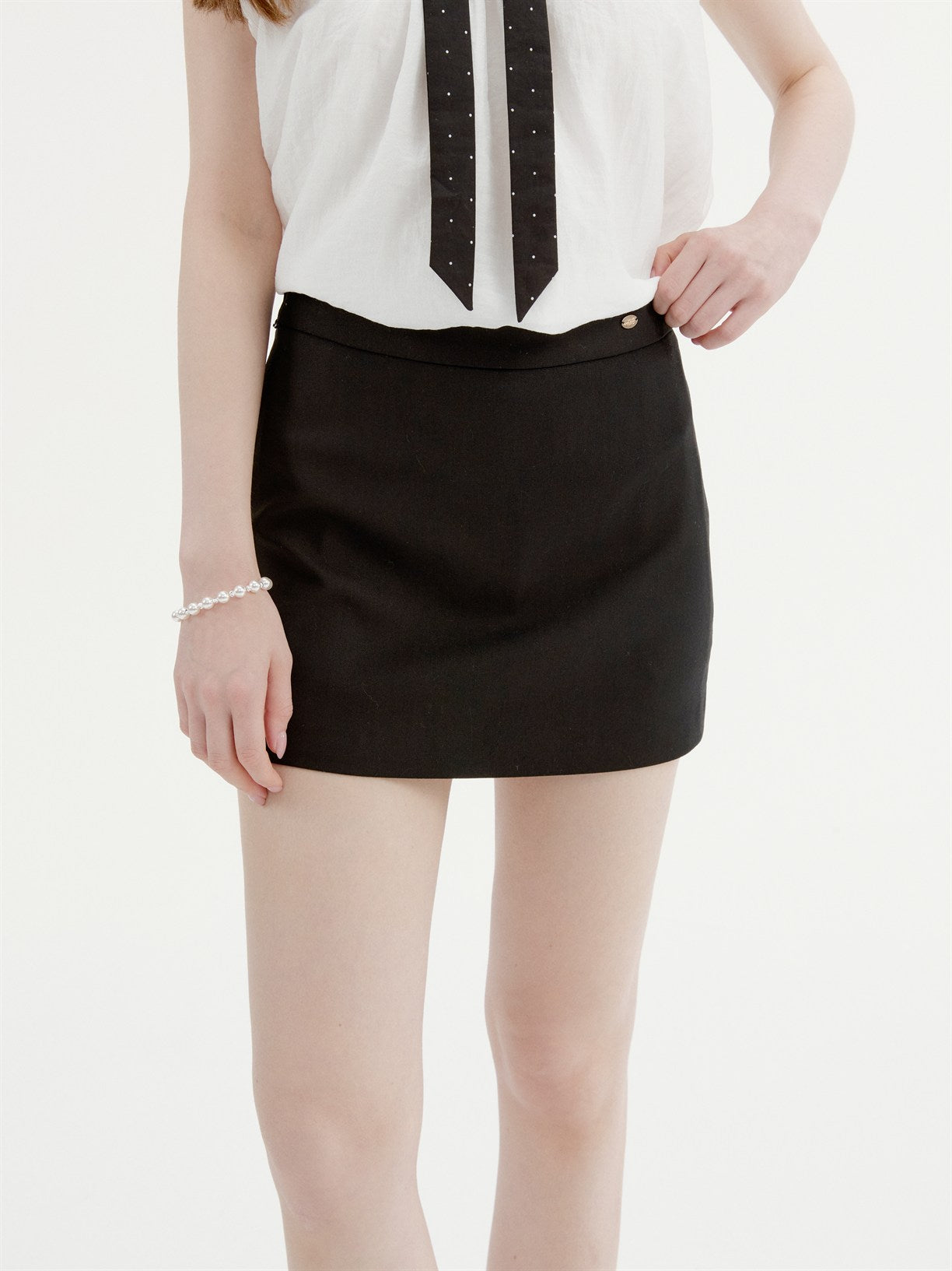 16D26312 main image 4