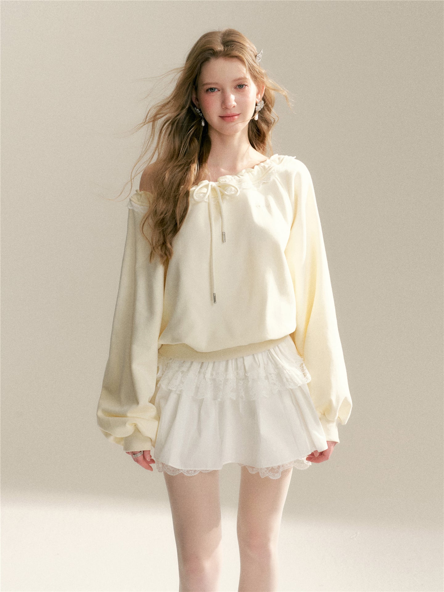 16DEWS 16D26043 Lace patchwork loose hoodie