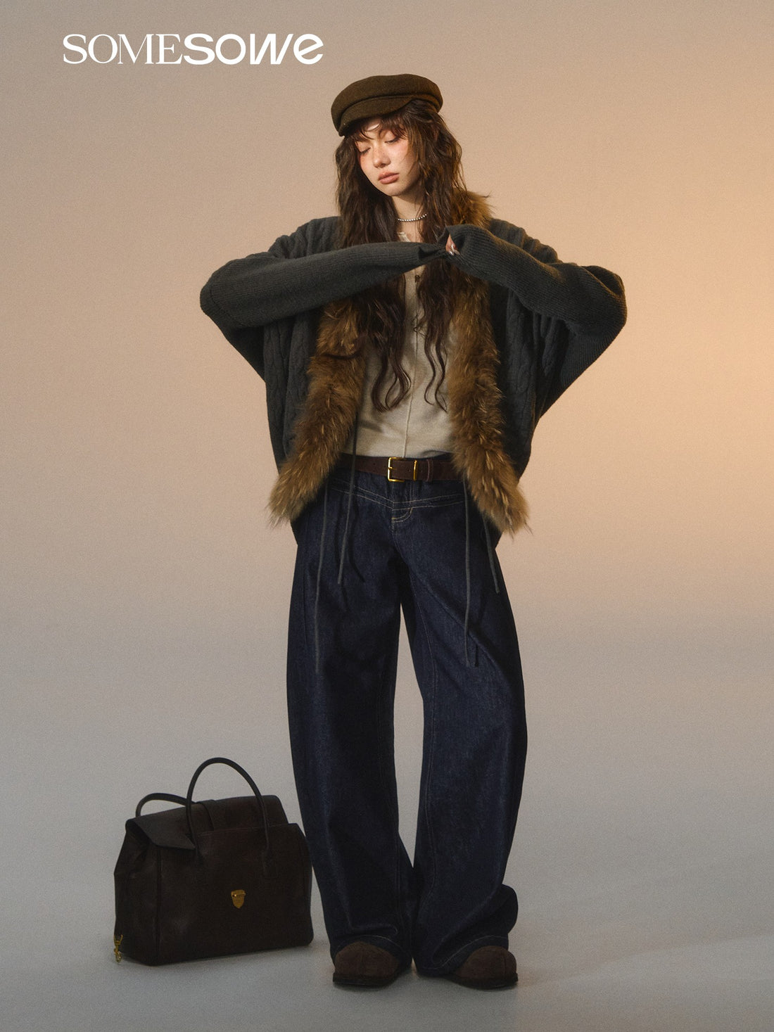 SOMESOWE S2508285 Strap bat sleeve fur collar sweater