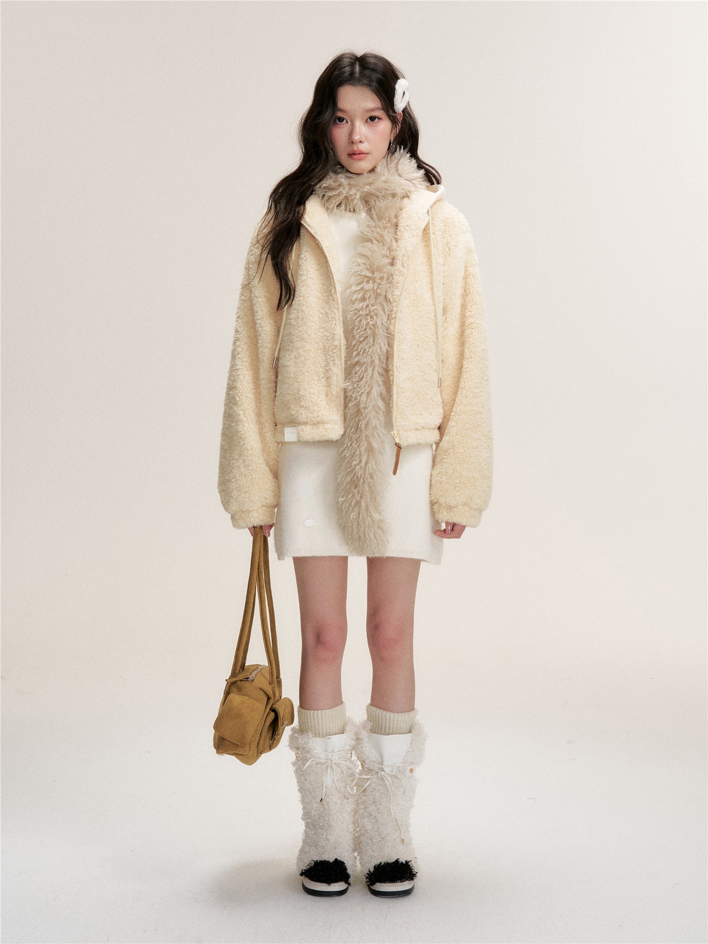 16DEWS 16D25468 Fake two piece hooded spliced fur short jacket