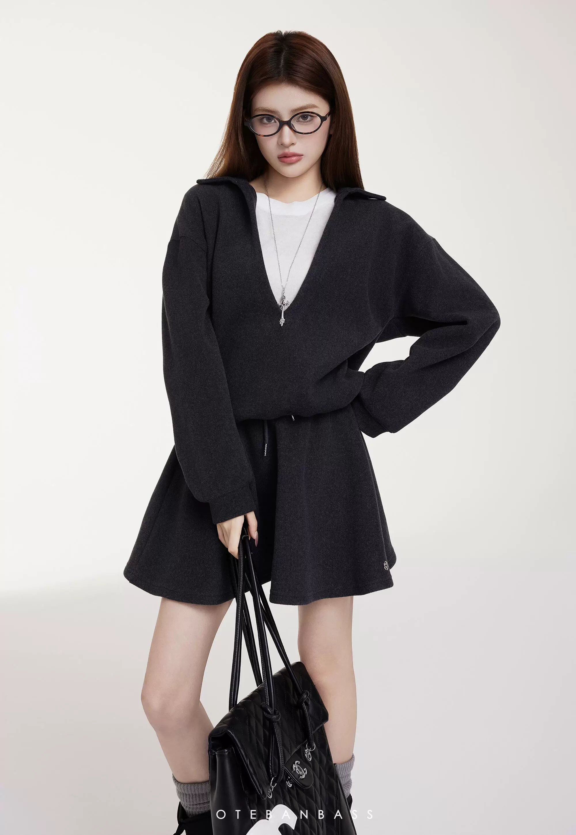 OTEBANBASS Deep Grey V-Neck Two-Piece Outfit Set