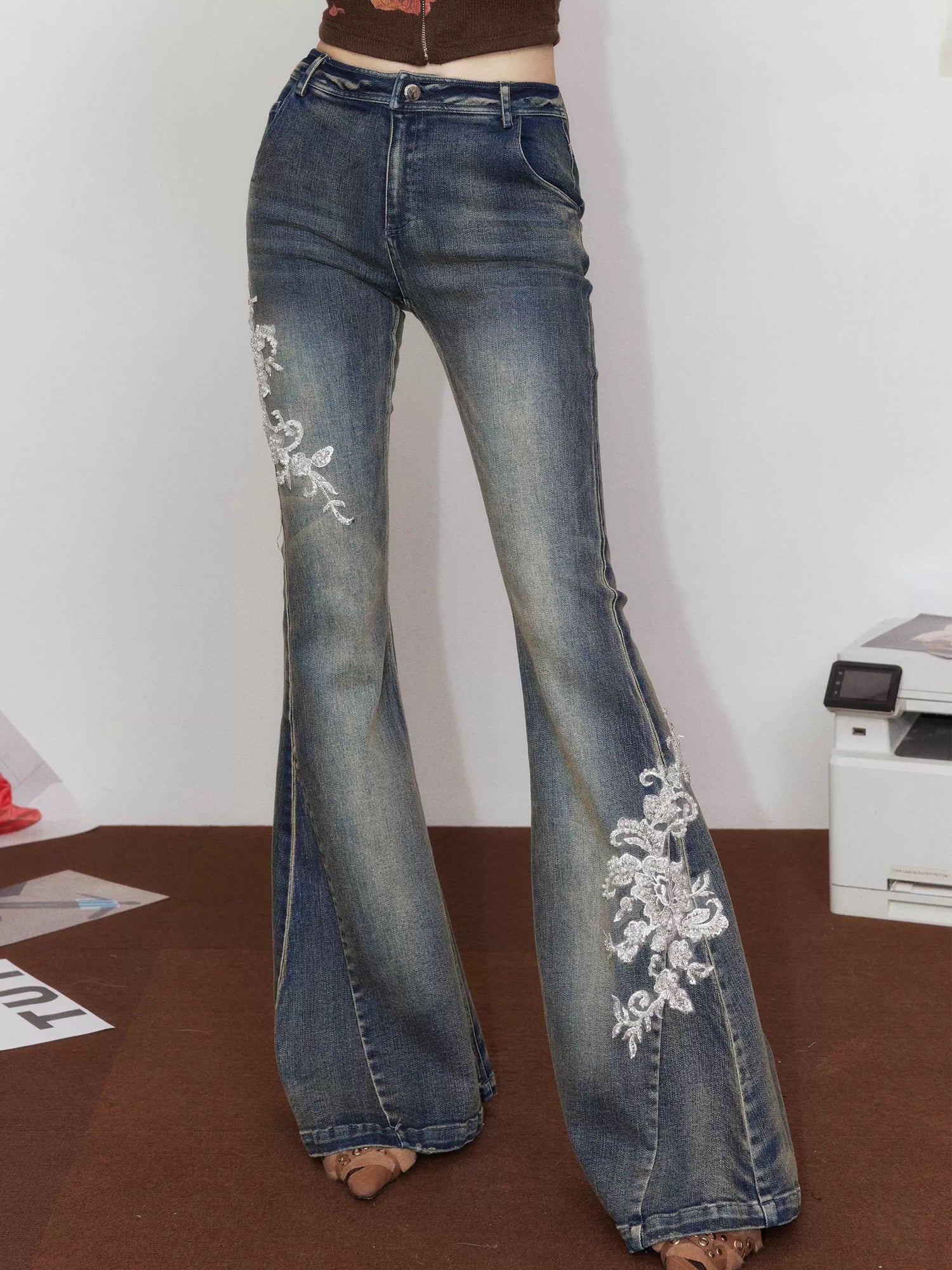 Tut tuto Embroidered bell-bottom jeans