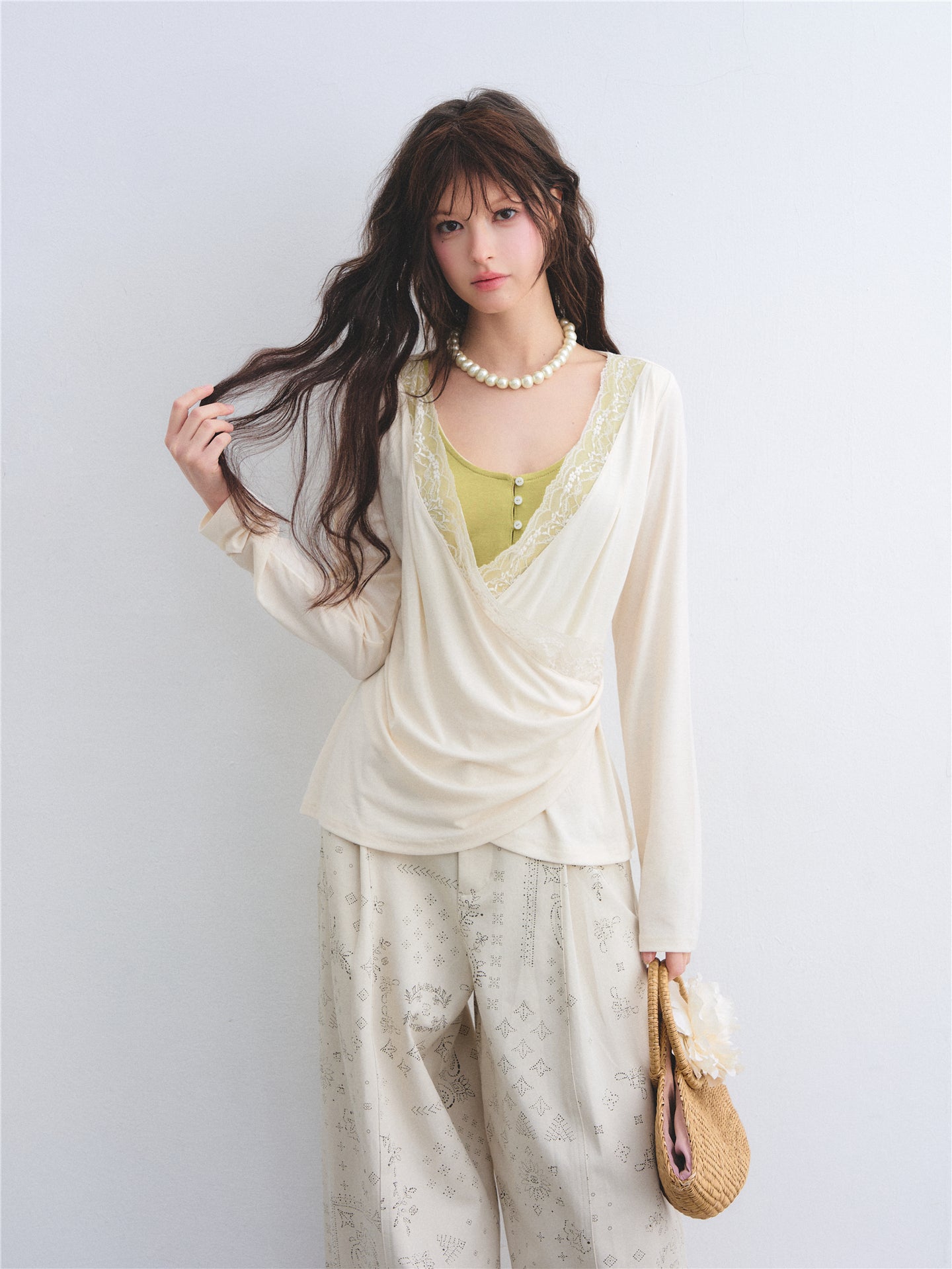 AsGony ASG26039 Tencel lace cross splicing color blocking fake two-piece top