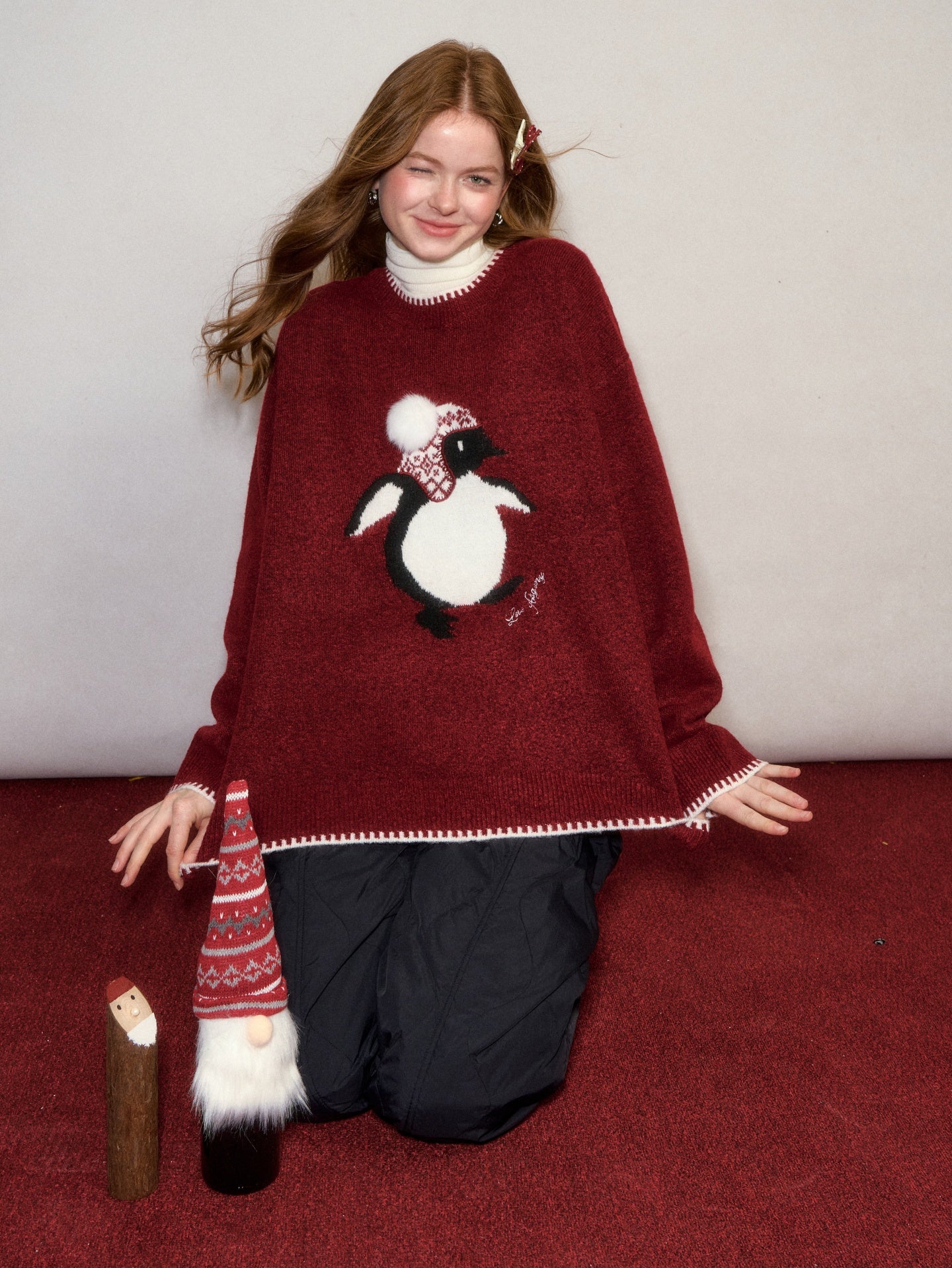 AsGony ASG25608 Embroidered wool ball round neck wool sweater