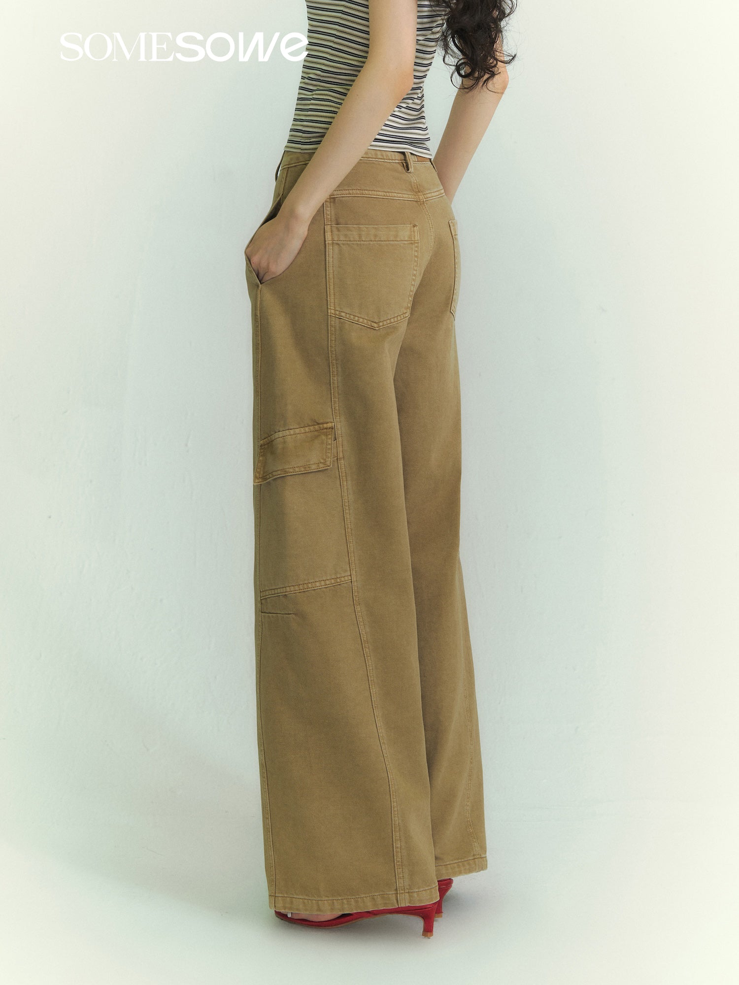 SOMESOWE S2609045 Design inspired curved knife workwear jeans
