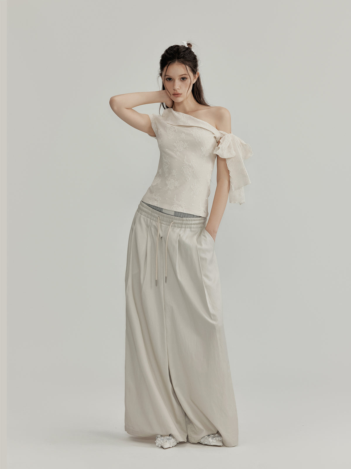 NOMEANSNO IN-STOCK N125 Slanted shoulder strap lace top