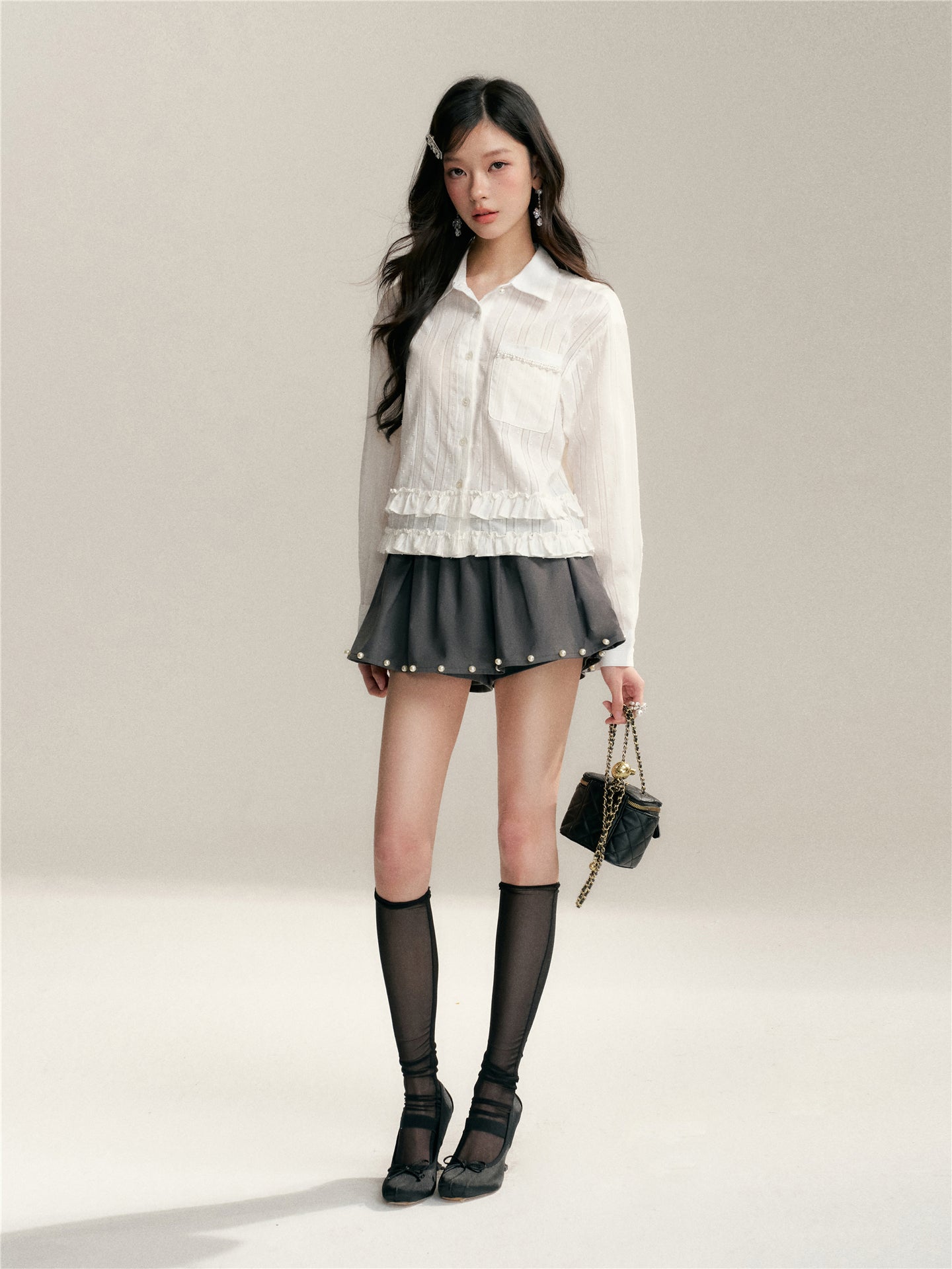 16DEWS 16D26044 Texture based black fungus lace patchwork shirt