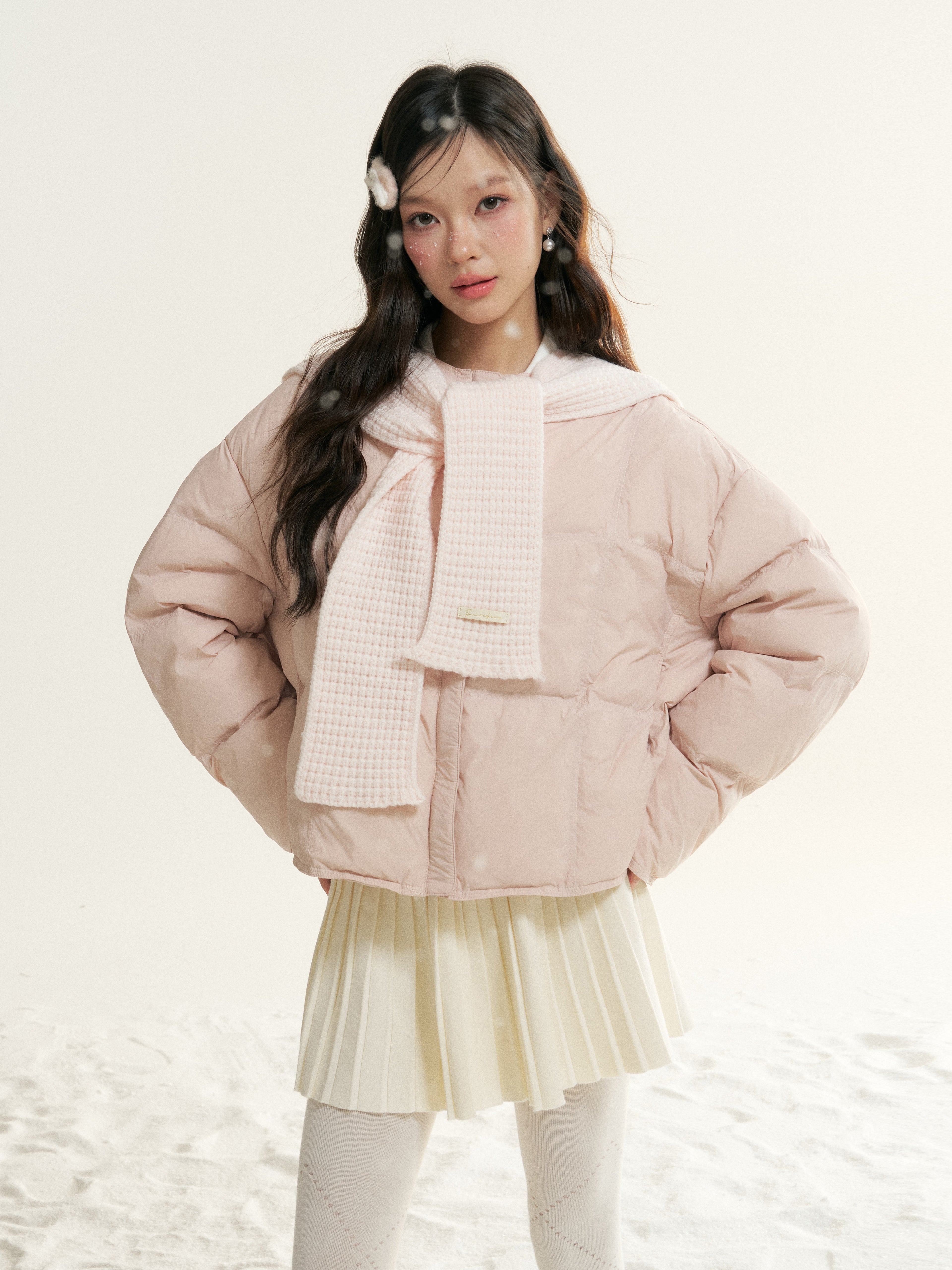 16DEWS 16D25515 White duck down round neck short down jacket