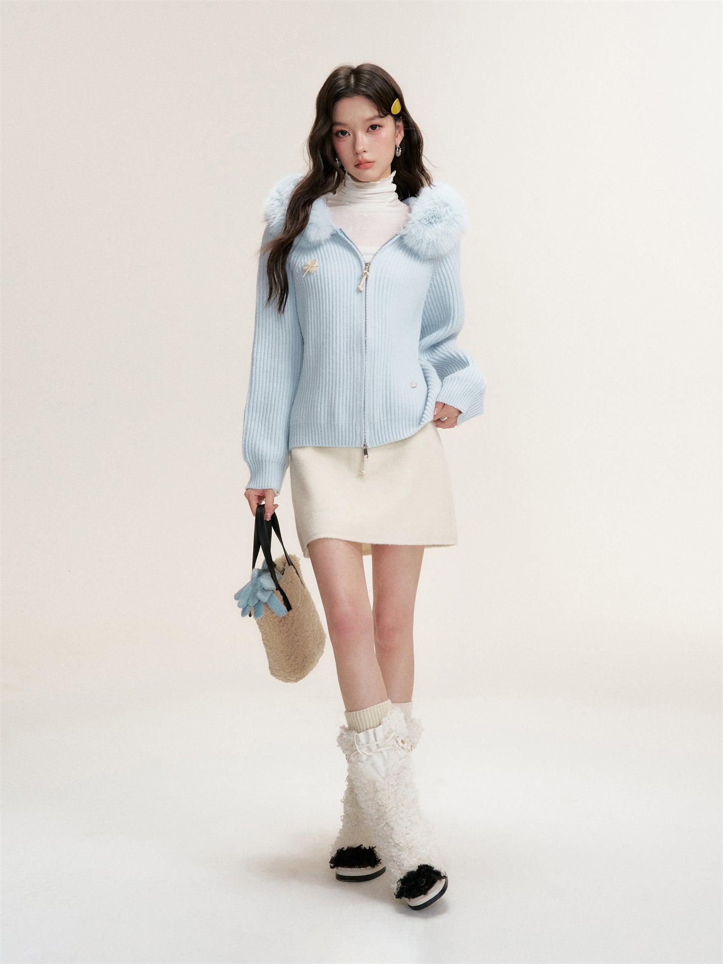 16DEWS 16D25465 Woolen collar hooded knitted jacket