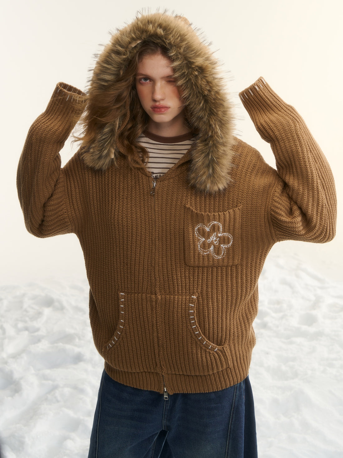 AsGony ASG25552 Detachable fur collar texture embroidered knit cardigan