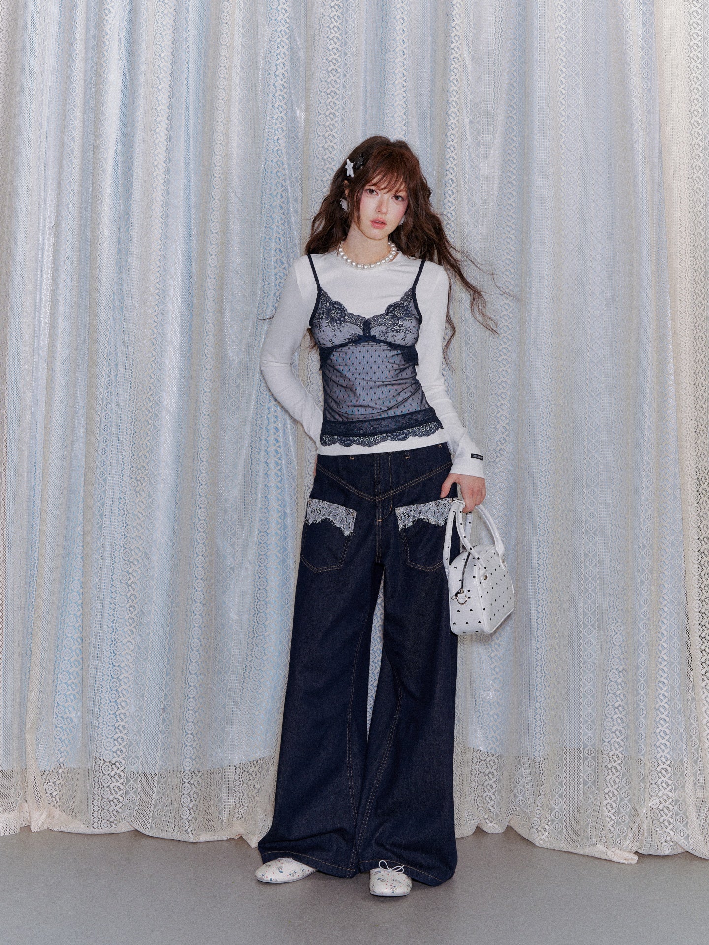 AsGony ASG26013 Fake two lace patchwork long sleeved base T-shirt
