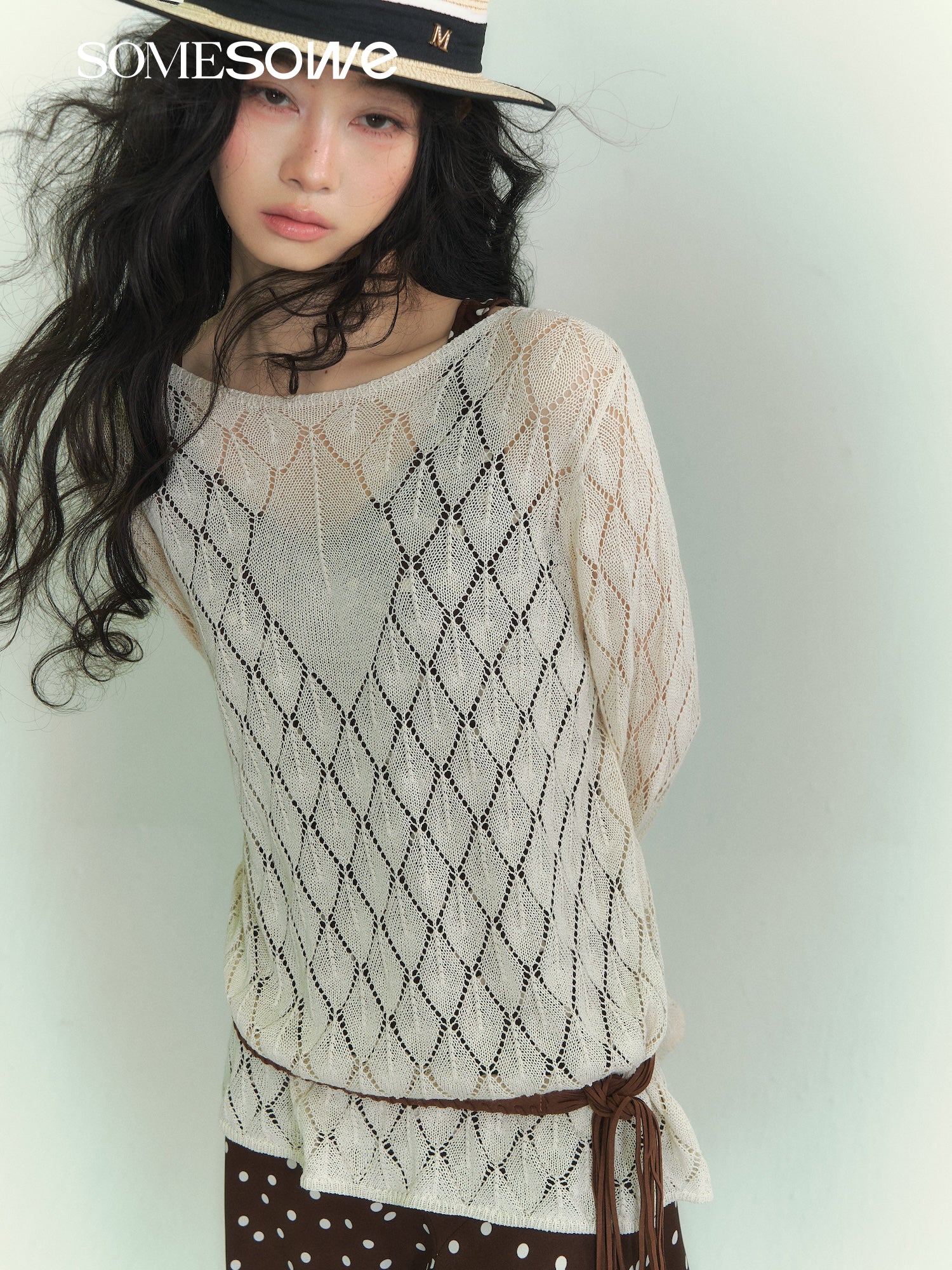 SOMESOWE S2609074 Paper and yarn diamond grid hollow top