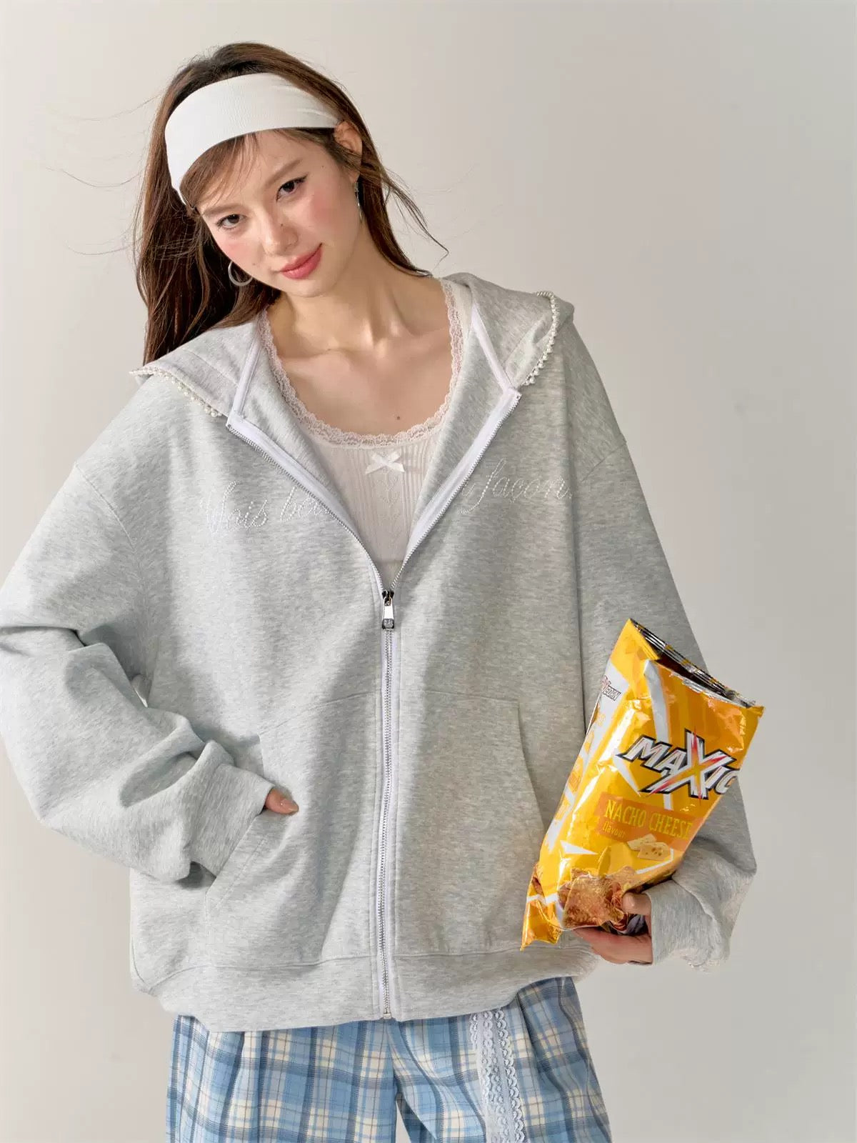 AsGony Grey Oversized Pearl Hoodie