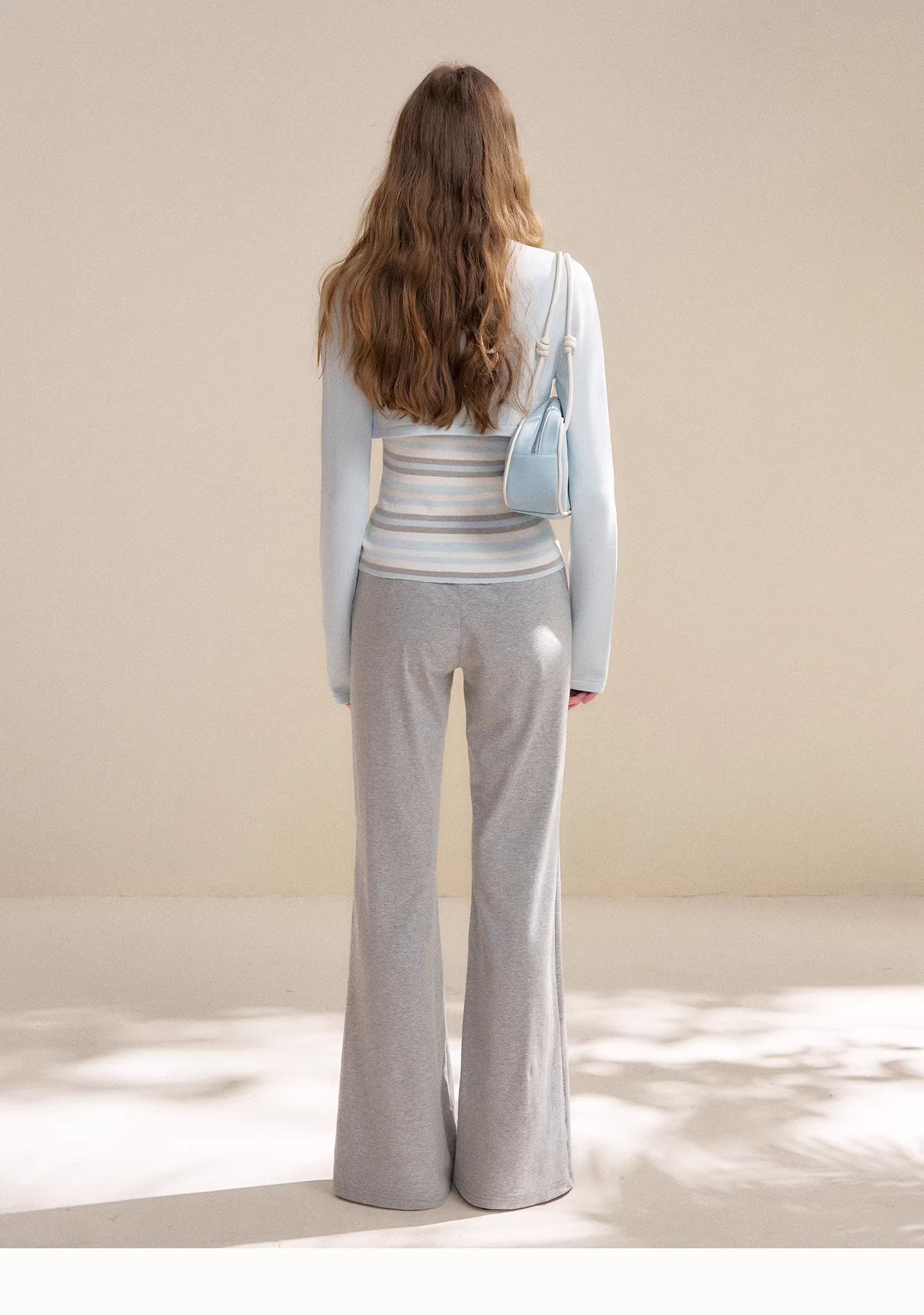 Kroche KZY2064 Long sleeved knitted cardigan + striped camisole