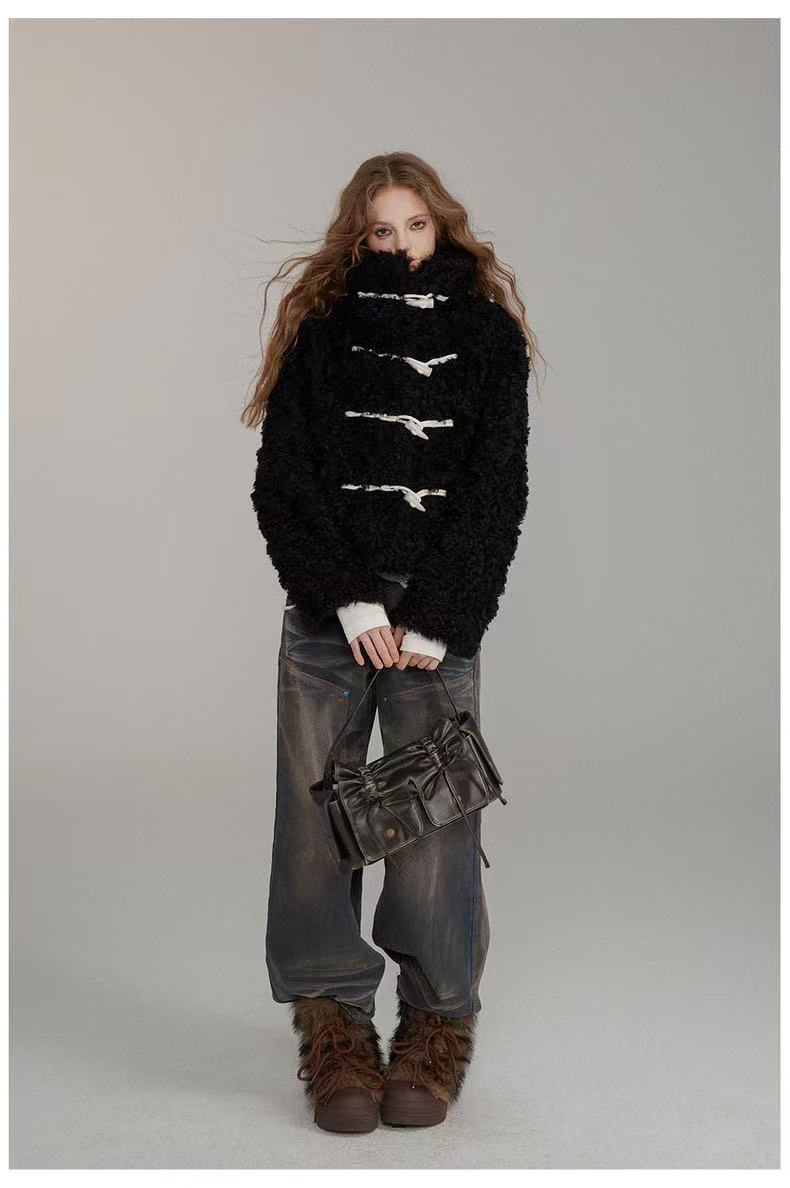 VIA PITTI V24DC252 Horn buckle curly fur coat