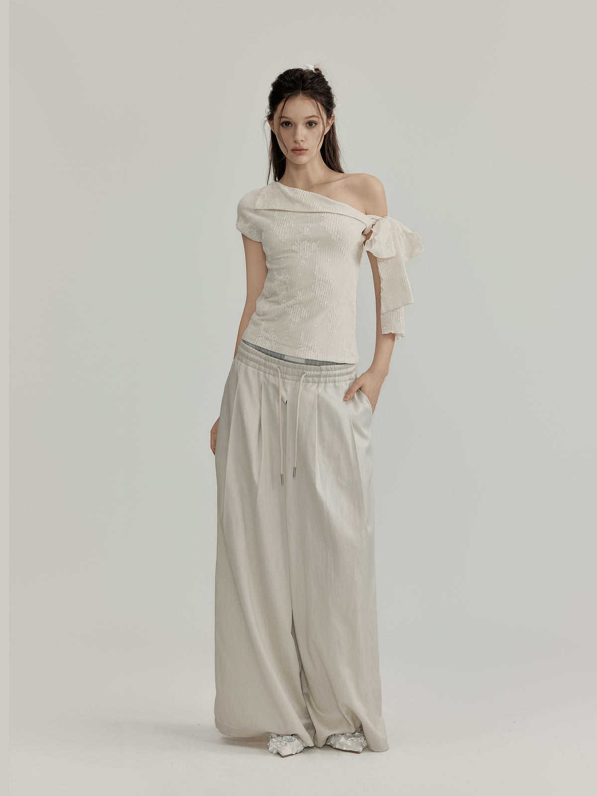 NOMEANSNO IN-STOCK N125 Slanted shoulder strap lace top