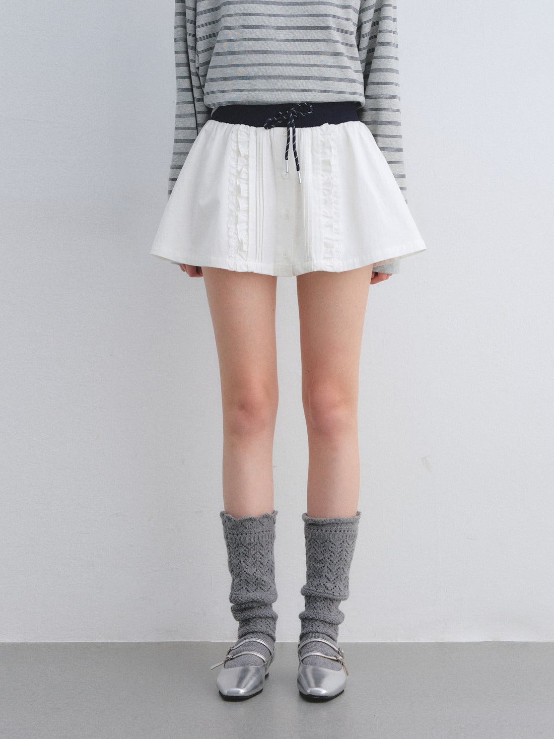 AsGony ASG25673 Folded and pleated placket decorative lace up puffy skirt