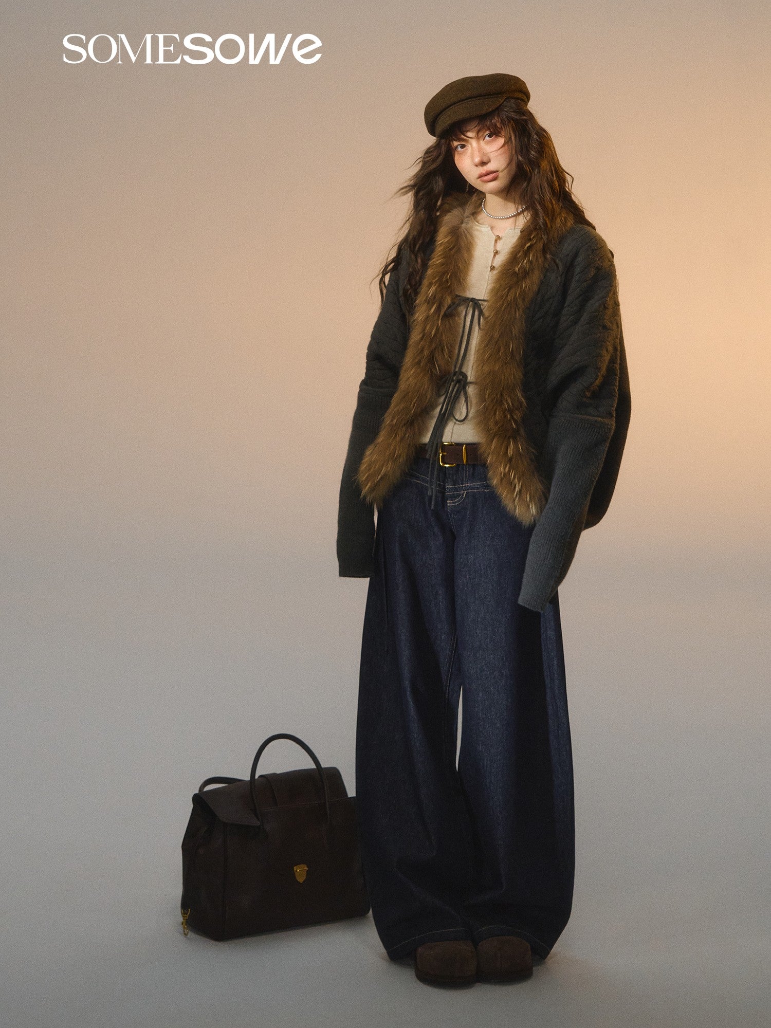 SOMESOWE S2508285 Strap bat sleeve fur collar sweater
