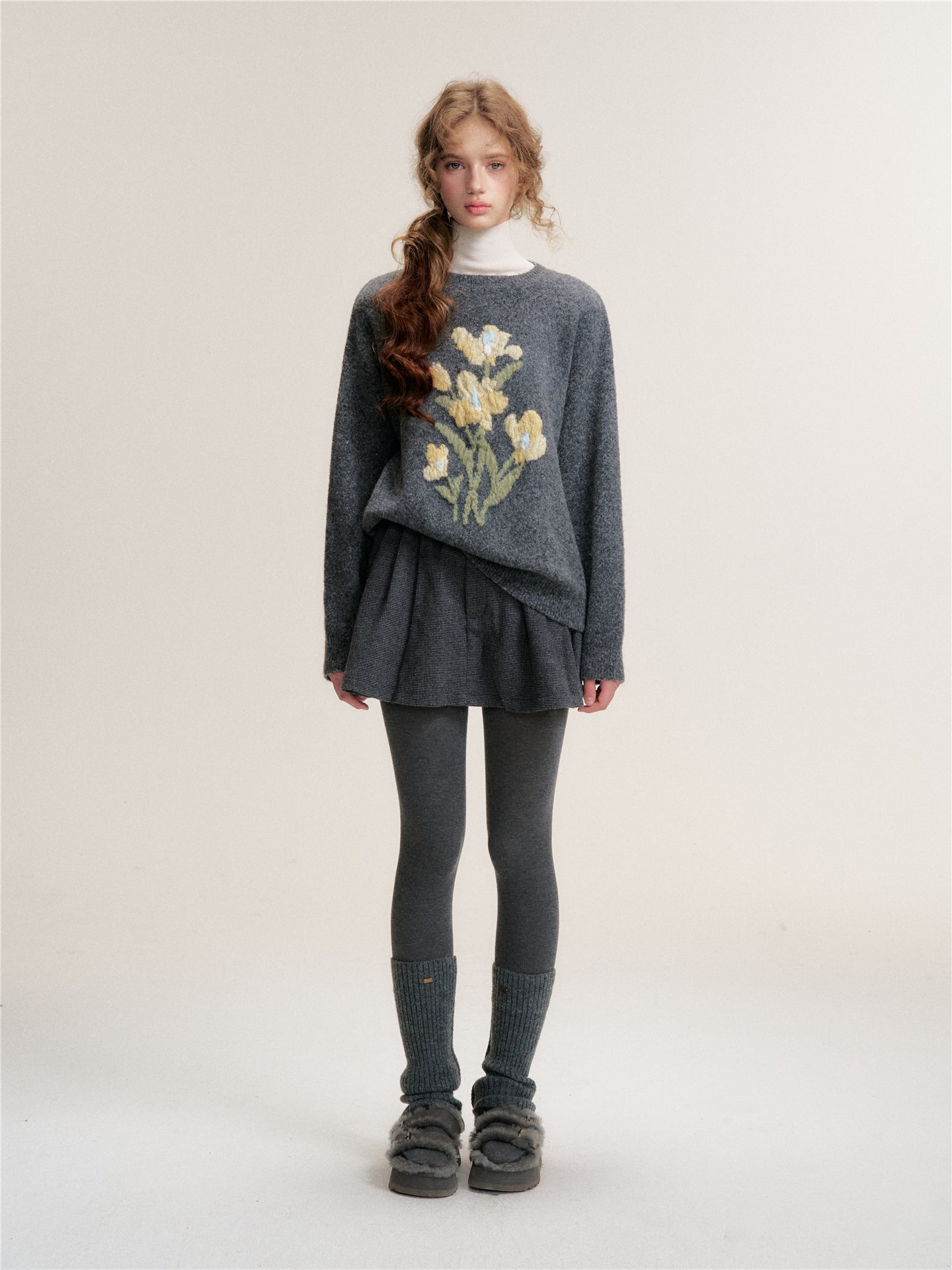 16DEWS 16D25452 3D jacquard contrasting floral pullover sweater
