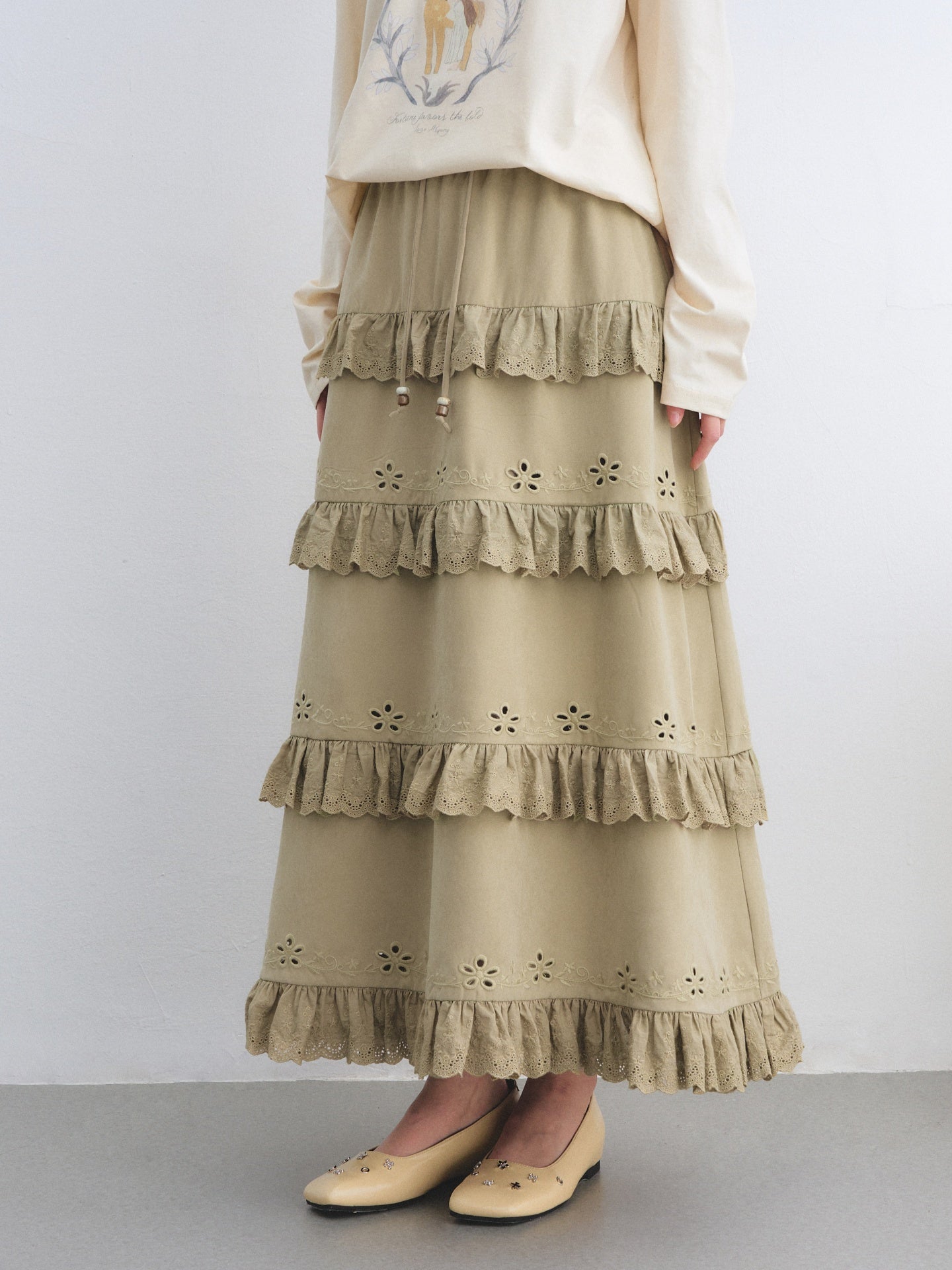 AsGony ASG26036 Vintage lace embroidered half length skirt