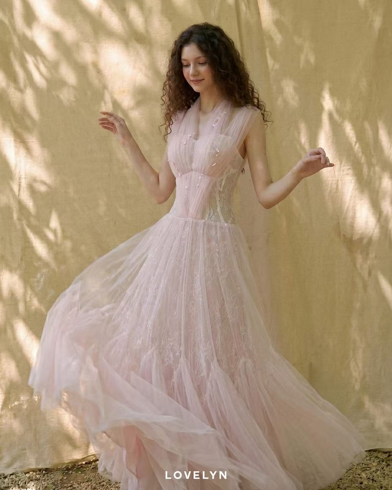 Lovelyn Rose Whisper