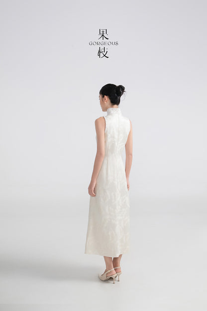 GORGEOUS Long Sleeveless Dress