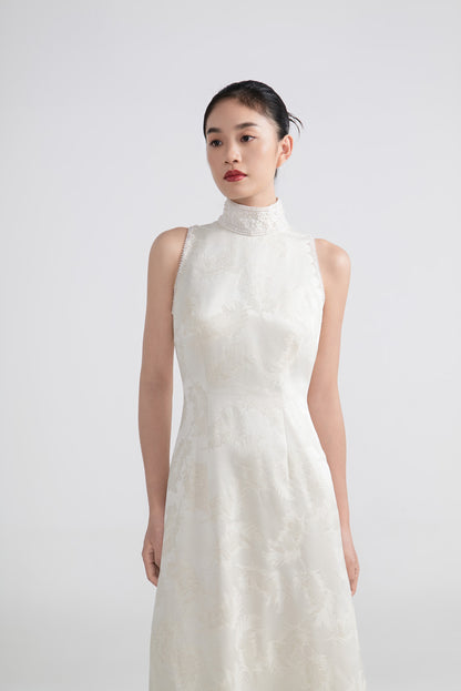GORGEOUS Long Sleeveless Dress