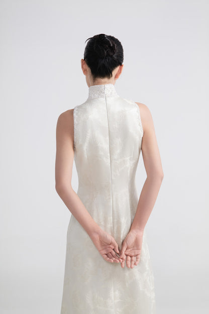 GORGEOUS Long Sleeveless Dress