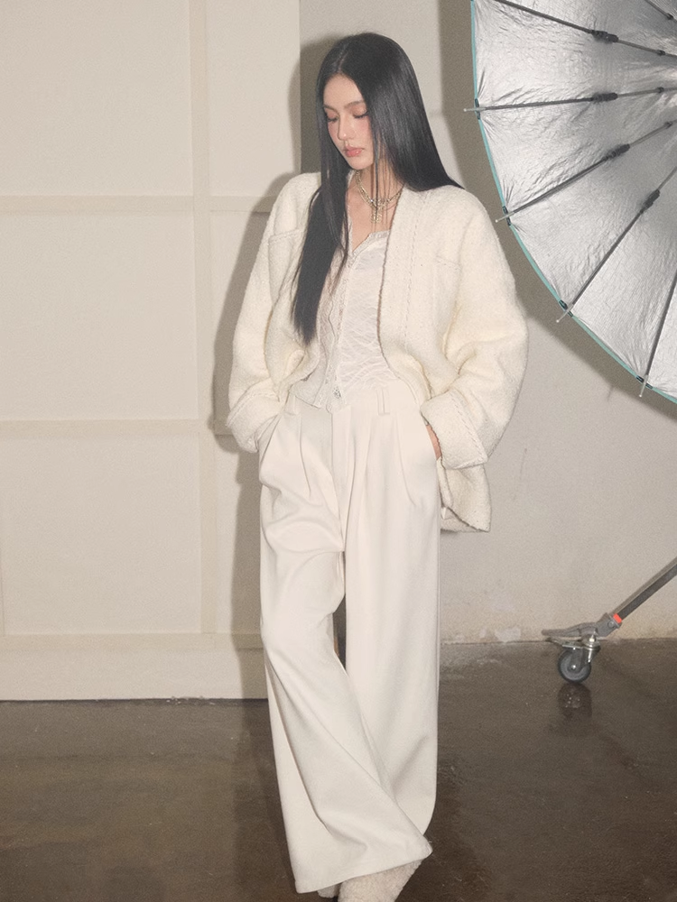 OLIVIA DUO DAWT24715 Cozy Cream Cardigan